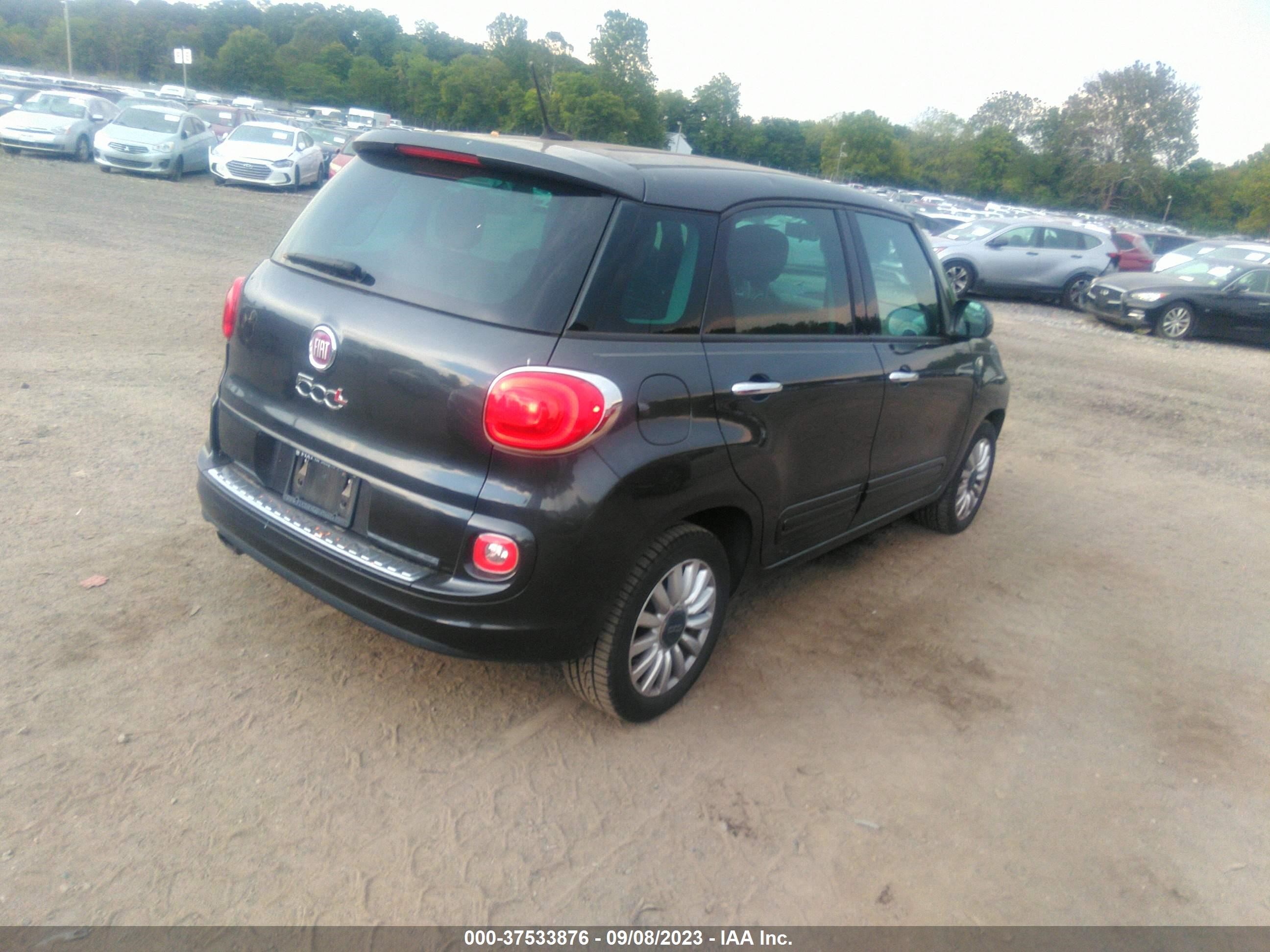 Photo 3 VIN: ZFBCFABH6EZ028511 - FIAT 500L 