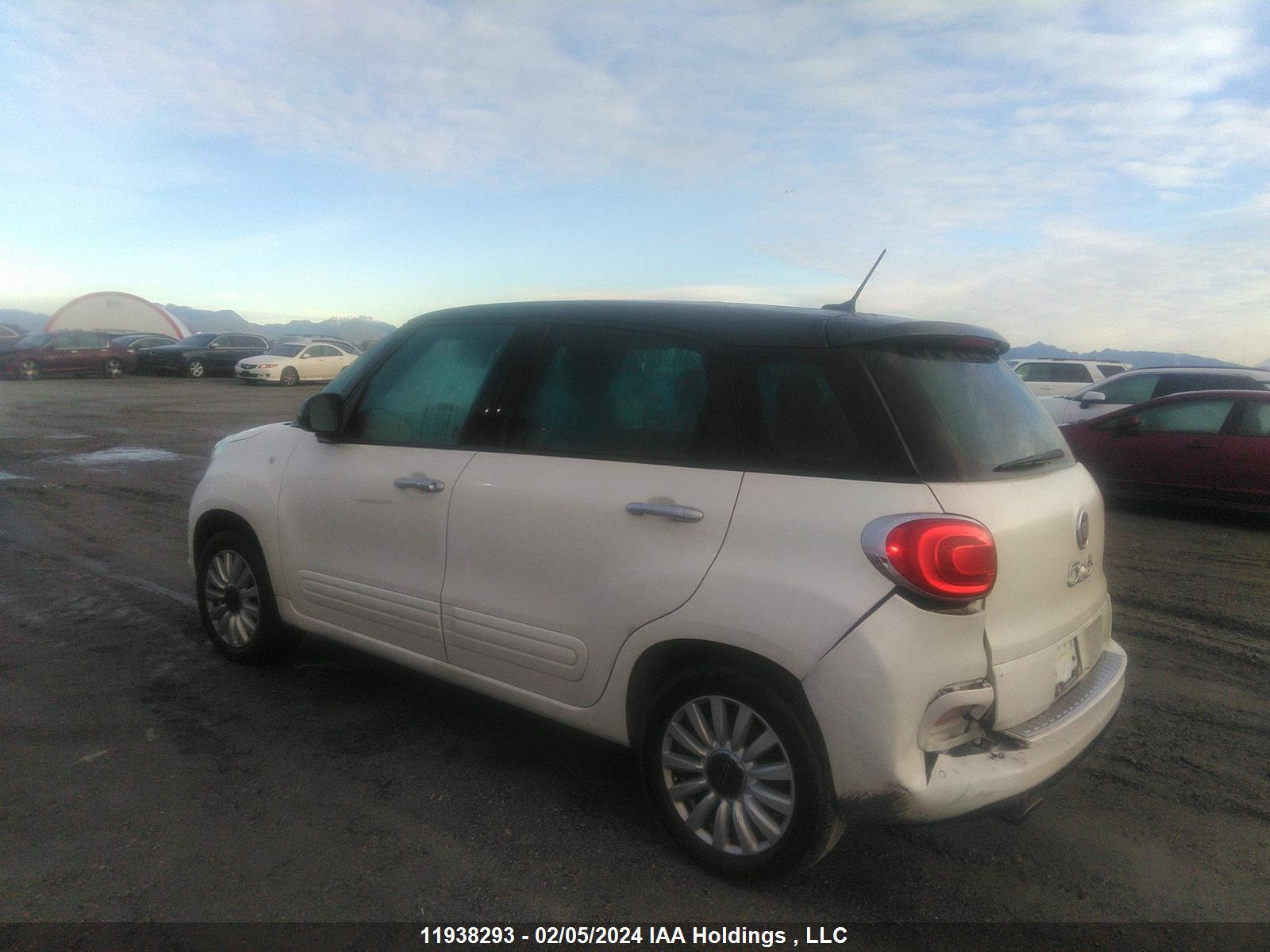 Photo 2 VIN: ZFBCFABH7FZ034903 - FIAT 500L 