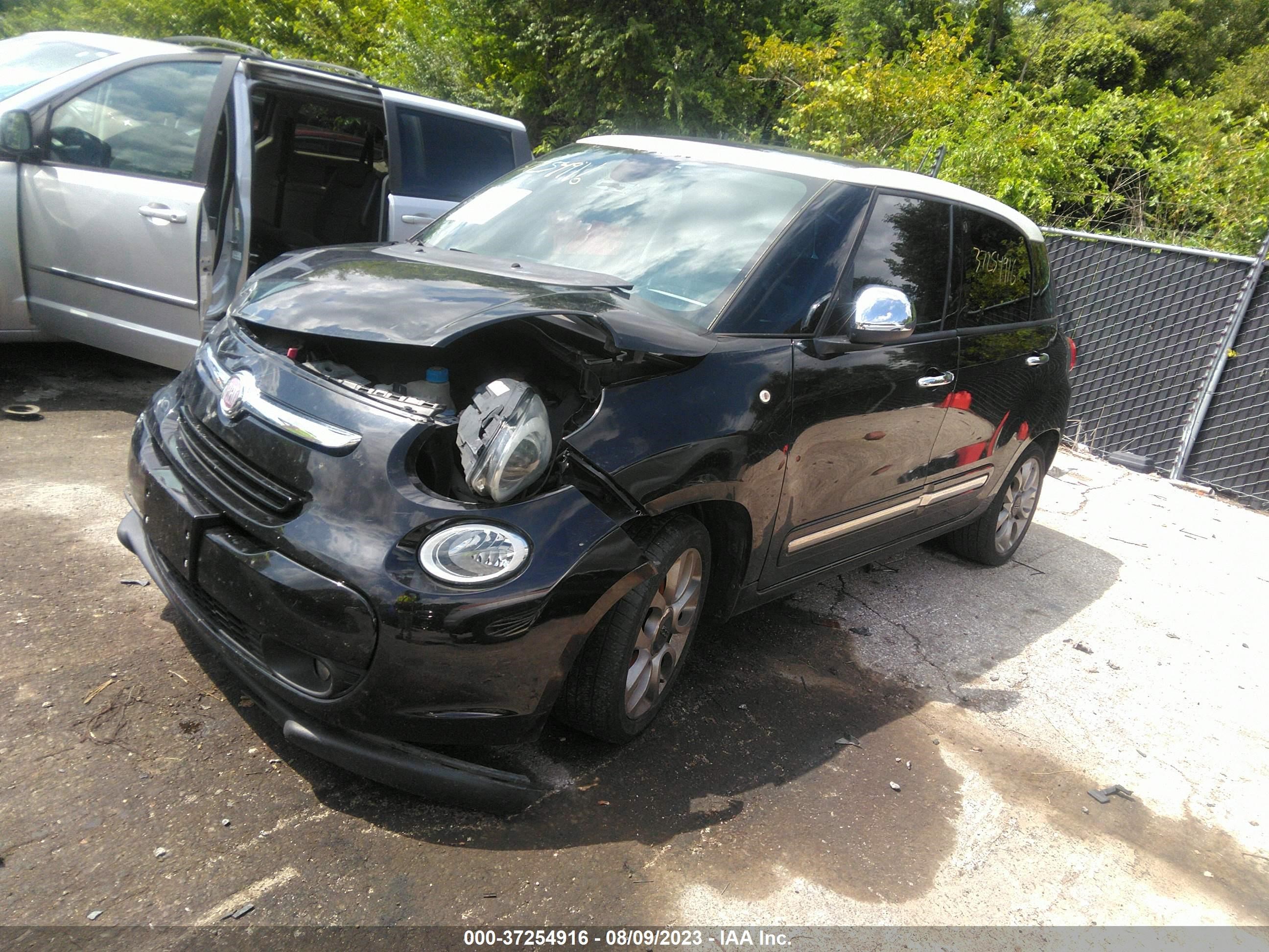 Photo 1 VIN: ZFBCFACH0EZ002680 - FIAT 500L 