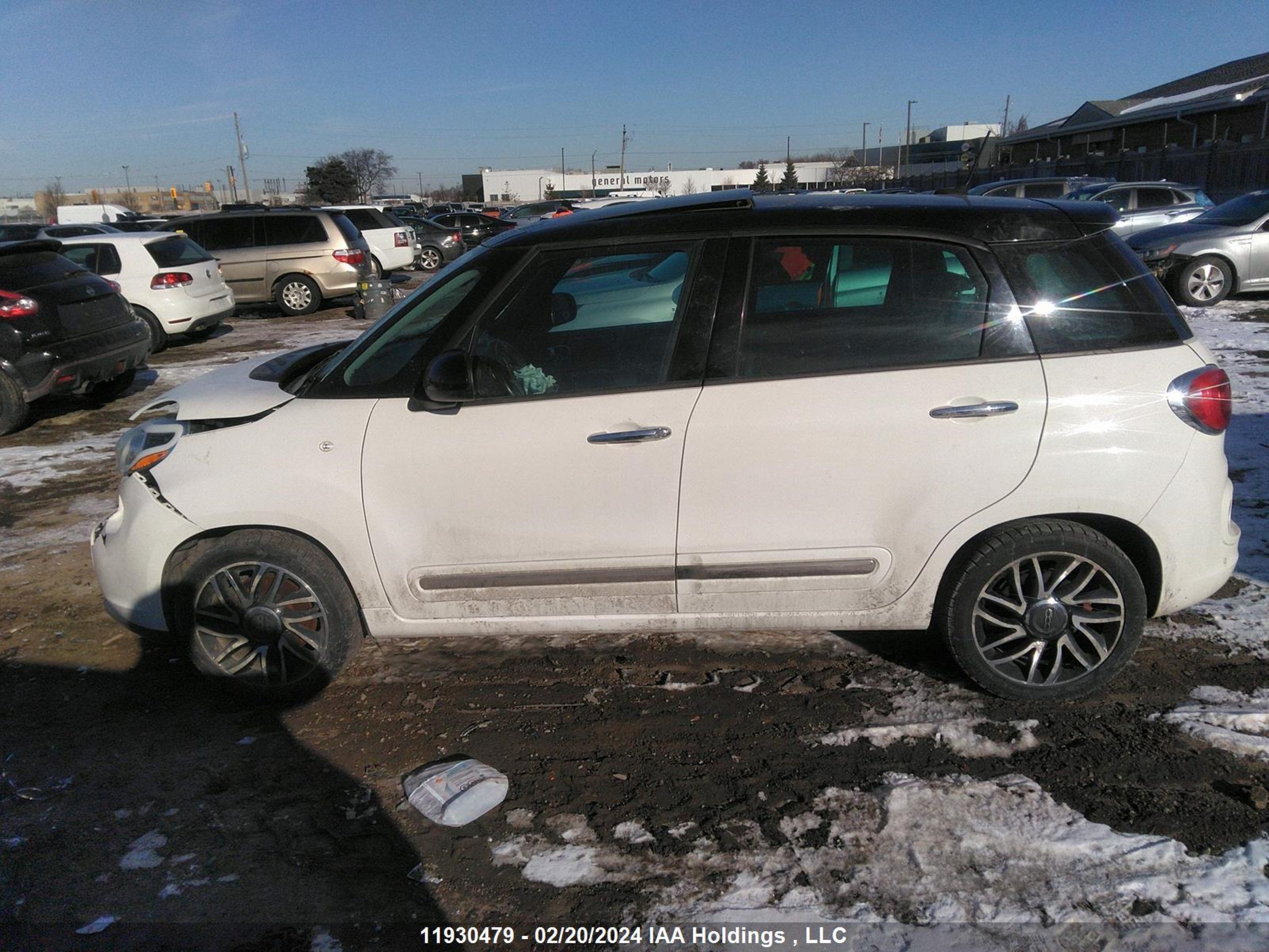 Photo 14 VIN: ZFBCFACHXEZ003464 - FIAT 500L 