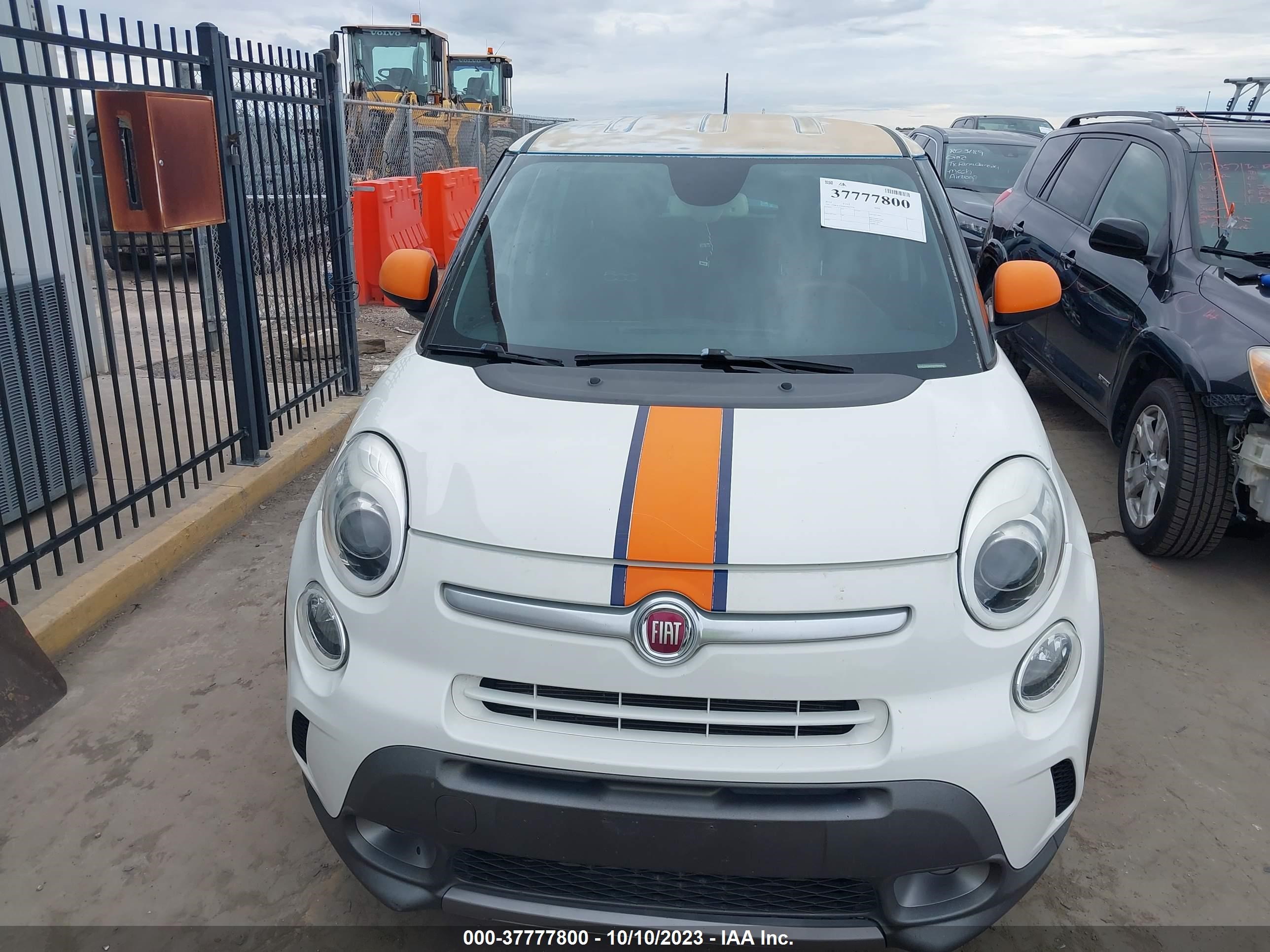 Photo 5 VIN: ZFBCFADH0EZ007778 - FIAT 500L 