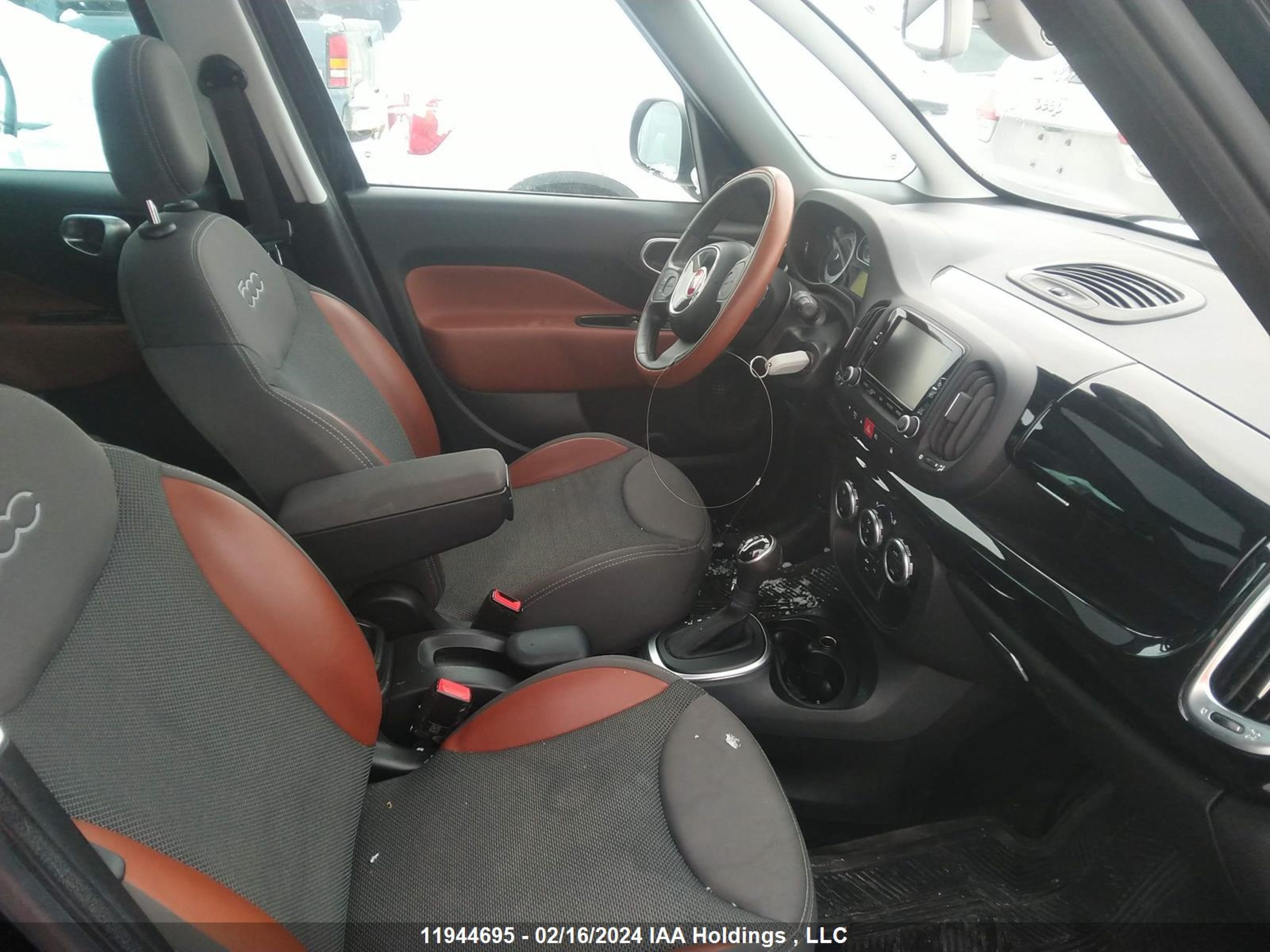 Photo 4 VIN: ZFBCFADH1EZ024489 - FIAT 500L 