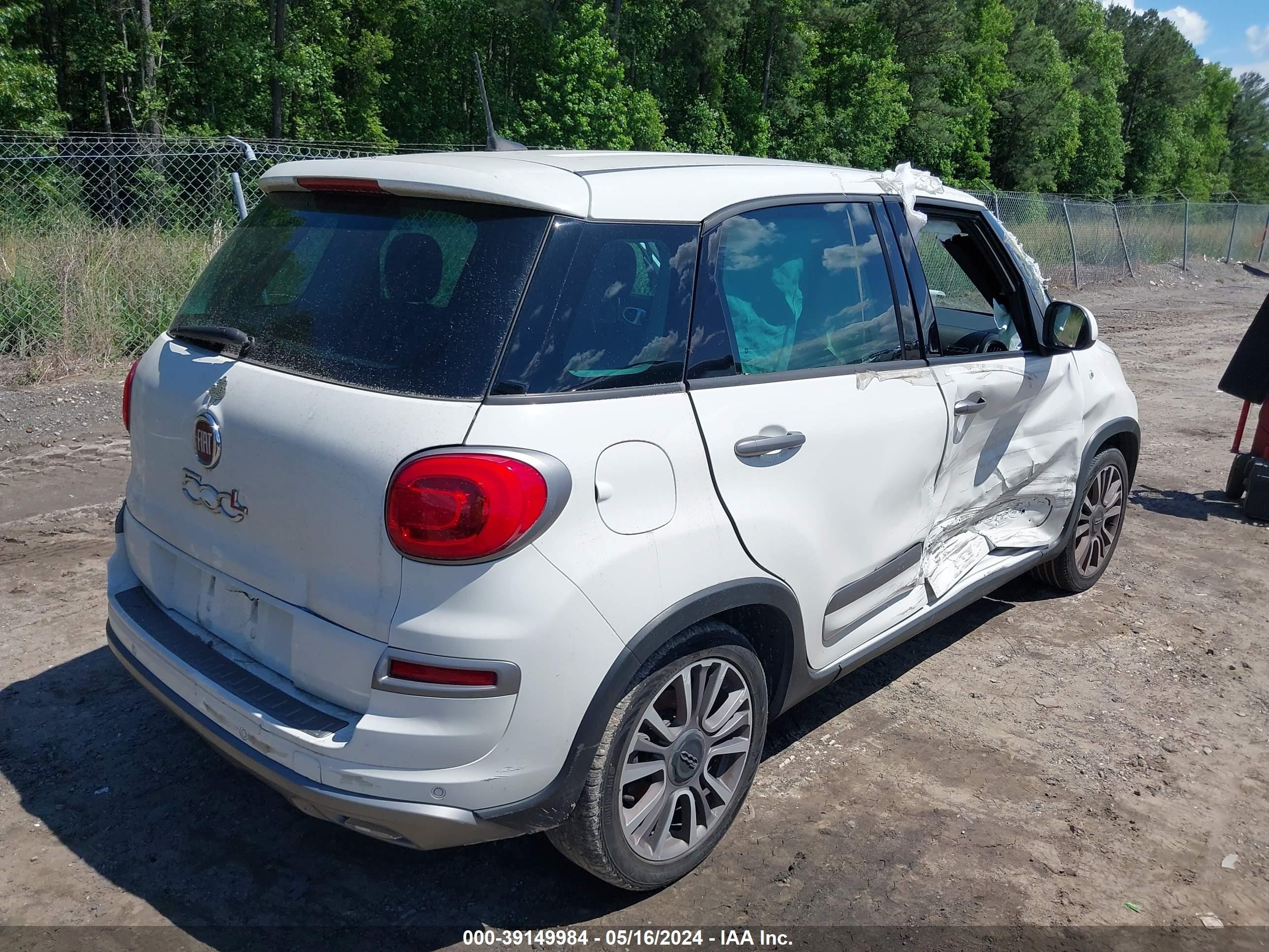 Photo 3 VIN: ZFBCFADH1JZ040413 - FIAT 500L 