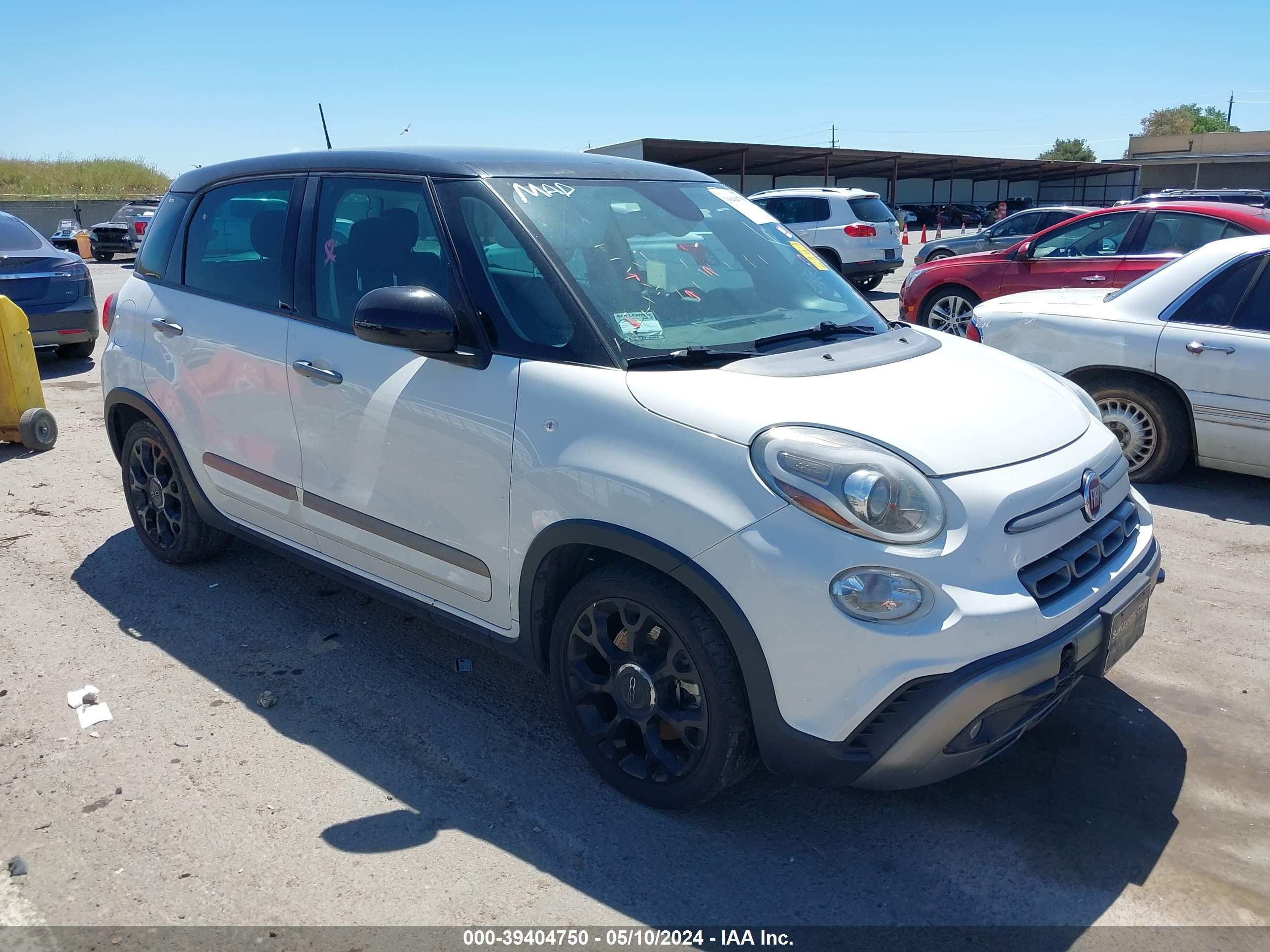 Photo 0 VIN: ZFBCFADH3JZ041546 - FIAT 500L 