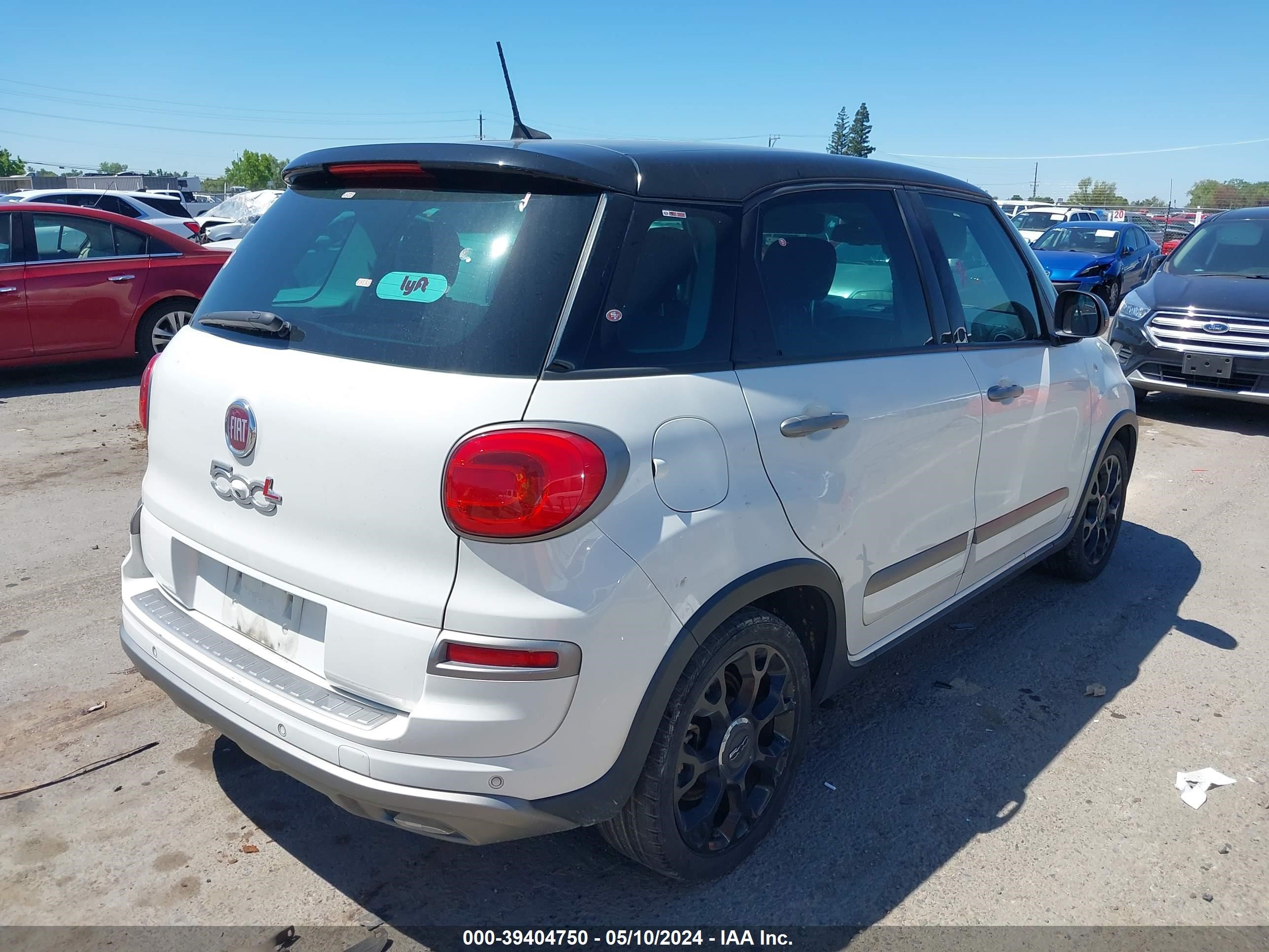 Photo 3 VIN: ZFBCFADH3JZ041546 - FIAT 500L 