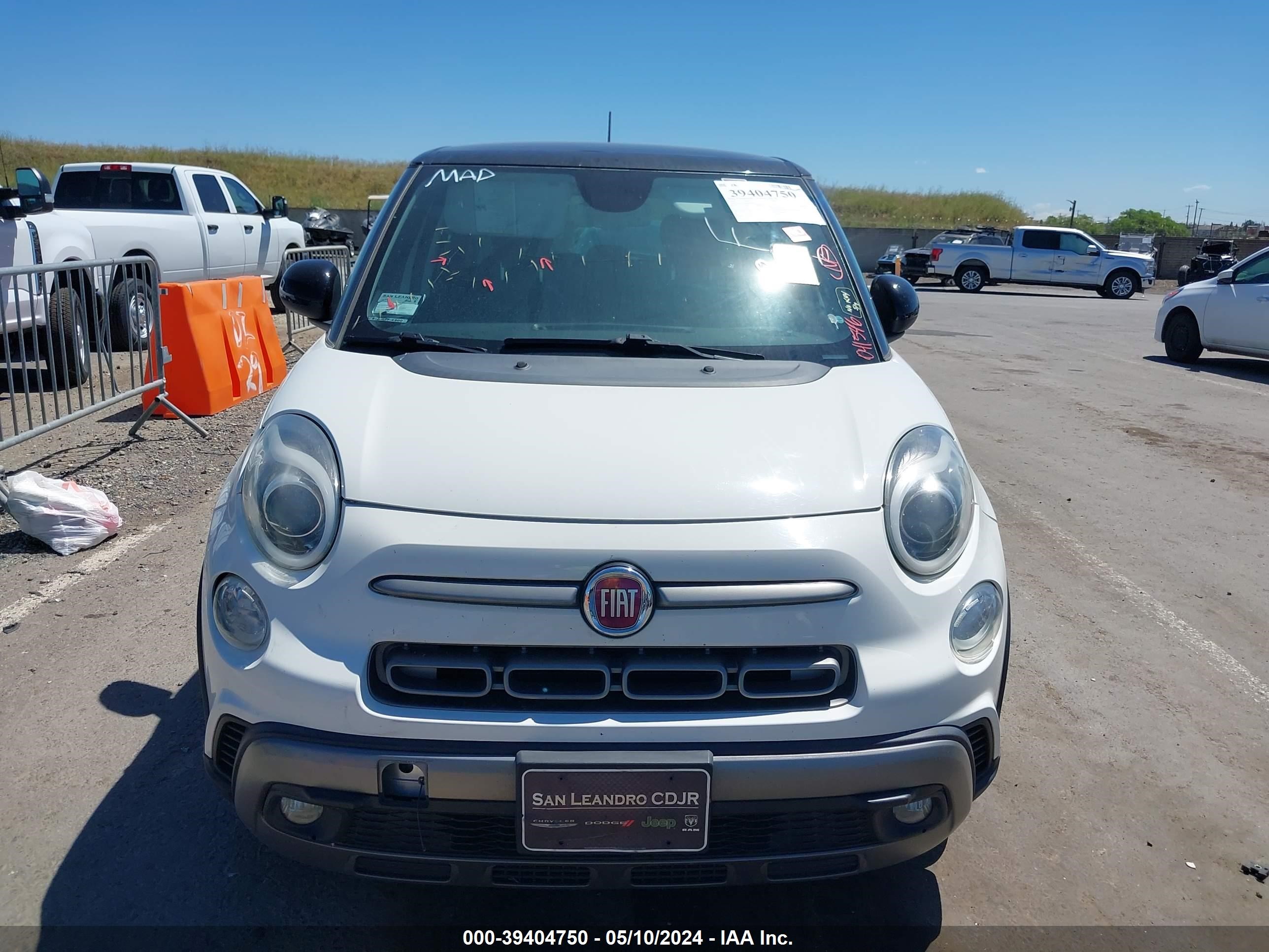 Photo 5 VIN: ZFBCFADH3JZ041546 - FIAT 500L 