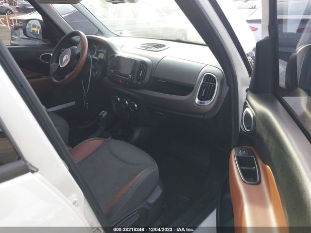 Photo 4 VIN: ZFBCFADH4EZ005757 - FIAT 500L 