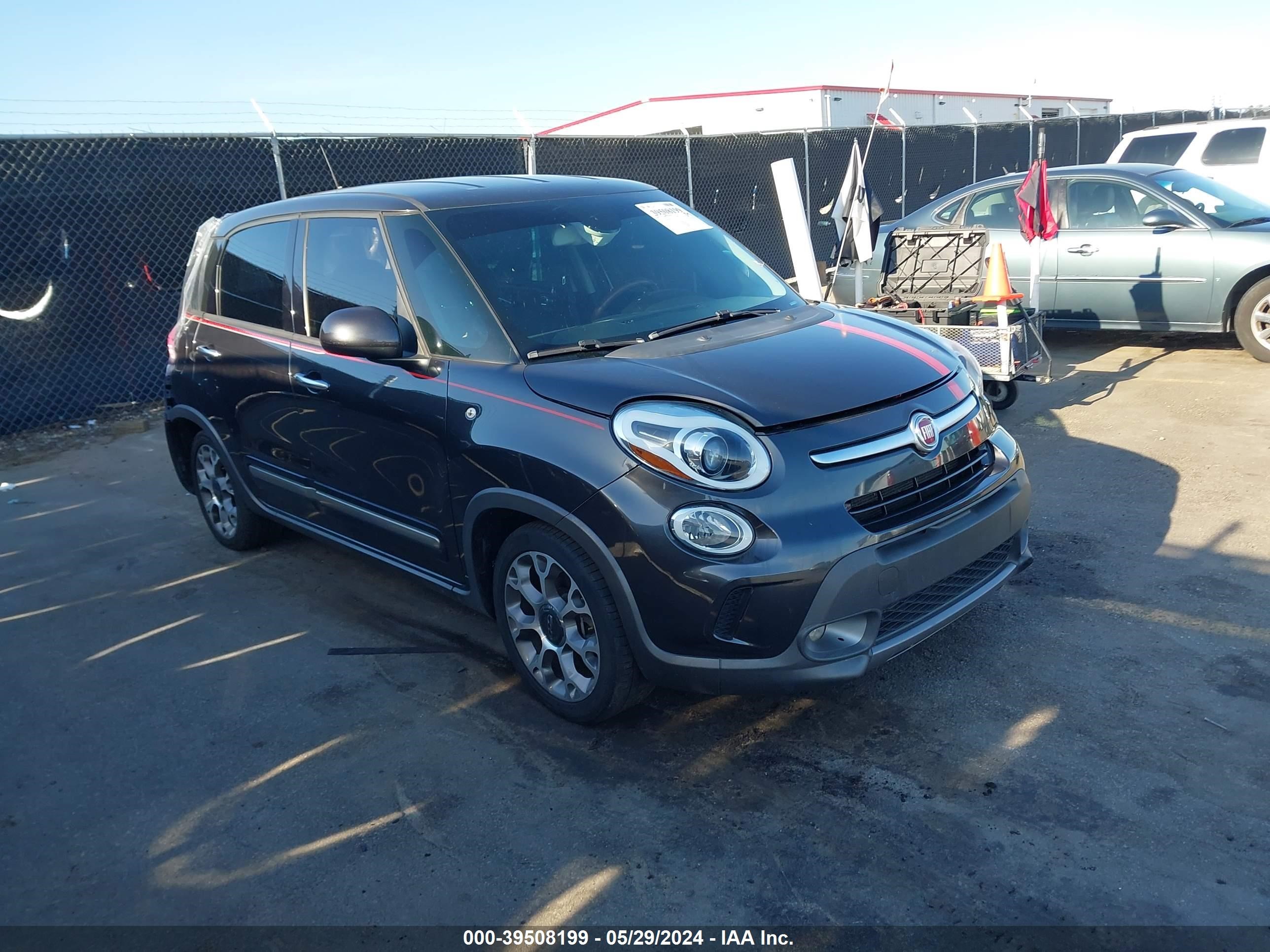 Photo 0 VIN: ZFBCFADH4EZ008139 - FIAT 500L 