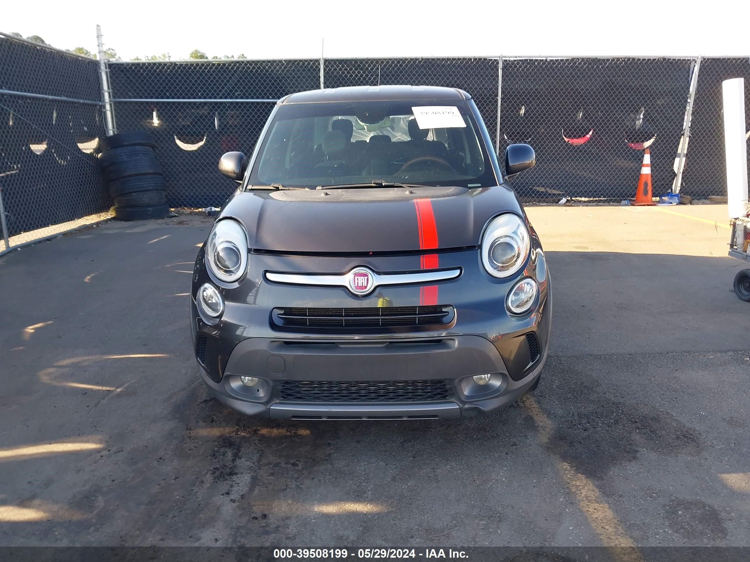 Photo 11 VIN: ZFBCFADH4EZ008139 - FIAT 500L 