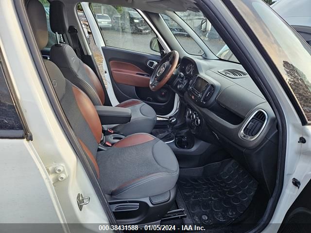 Photo 4 VIN: ZFBCFADH4EZ012238 - FIAT 500L 