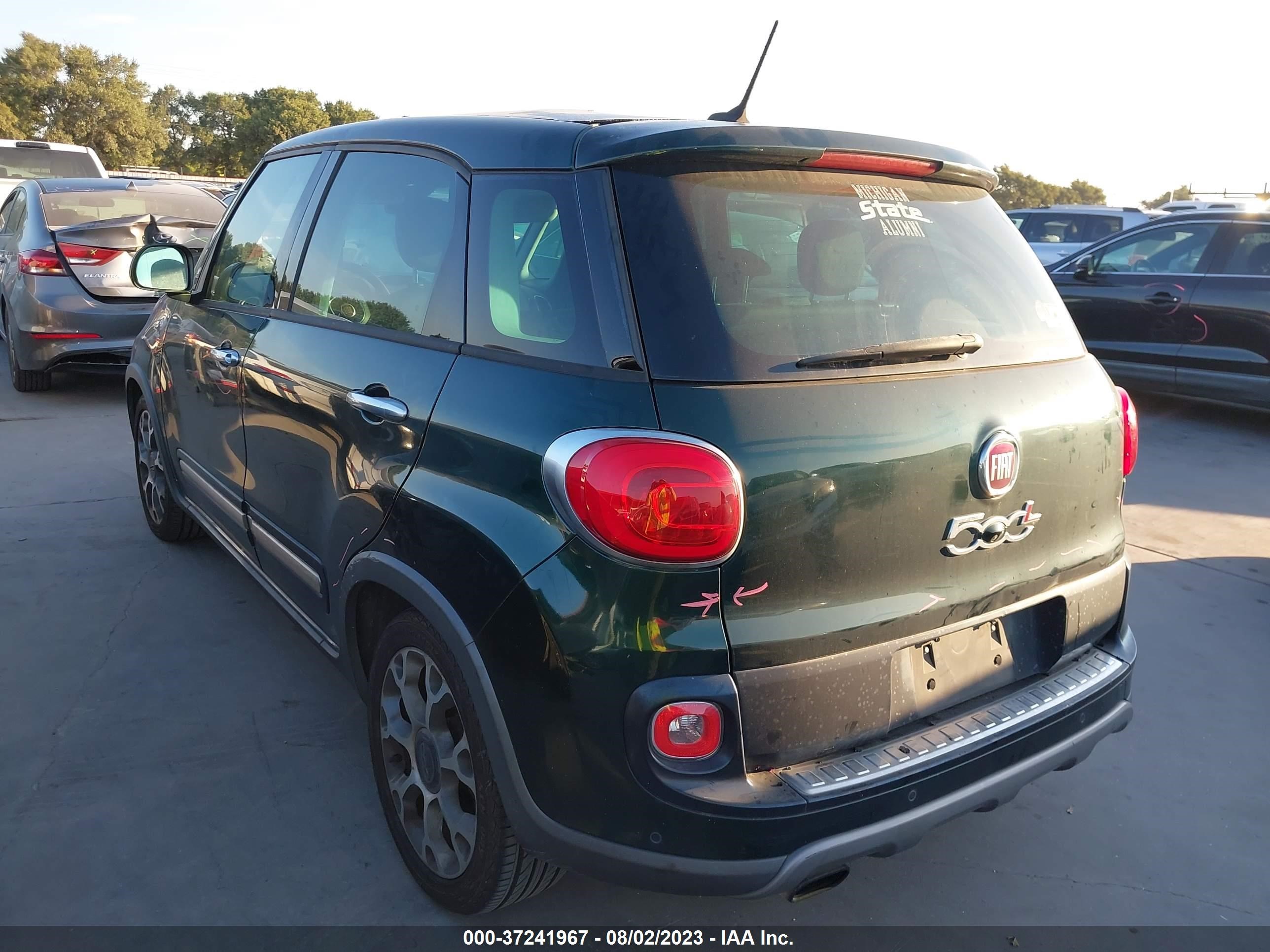 Photo 2 VIN: ZFBCFADH4EZ017715 - FIAT 500L 