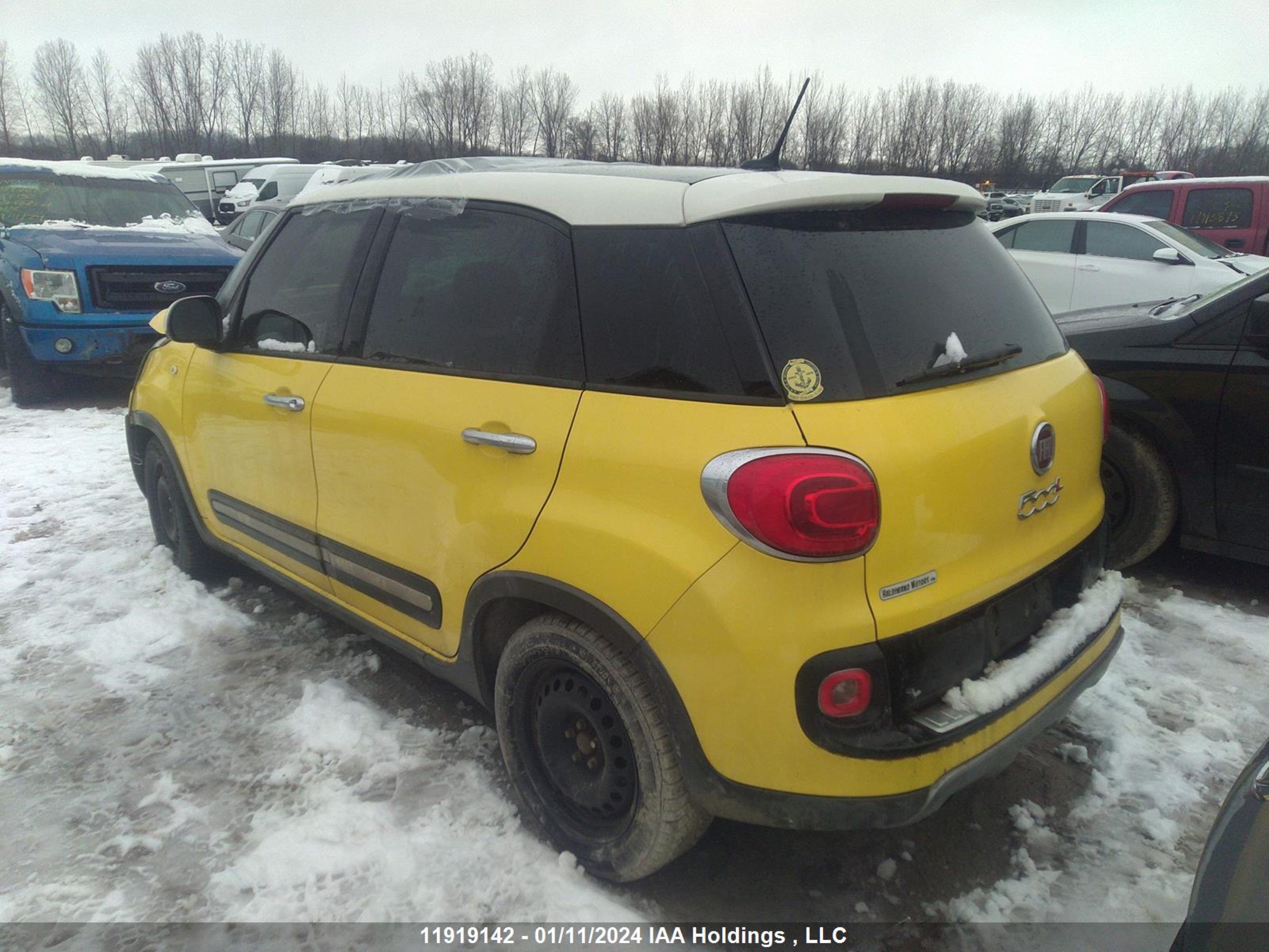 Photo 2 VIN: ZFBCFADH4EZ022994 - FIAT 500L 