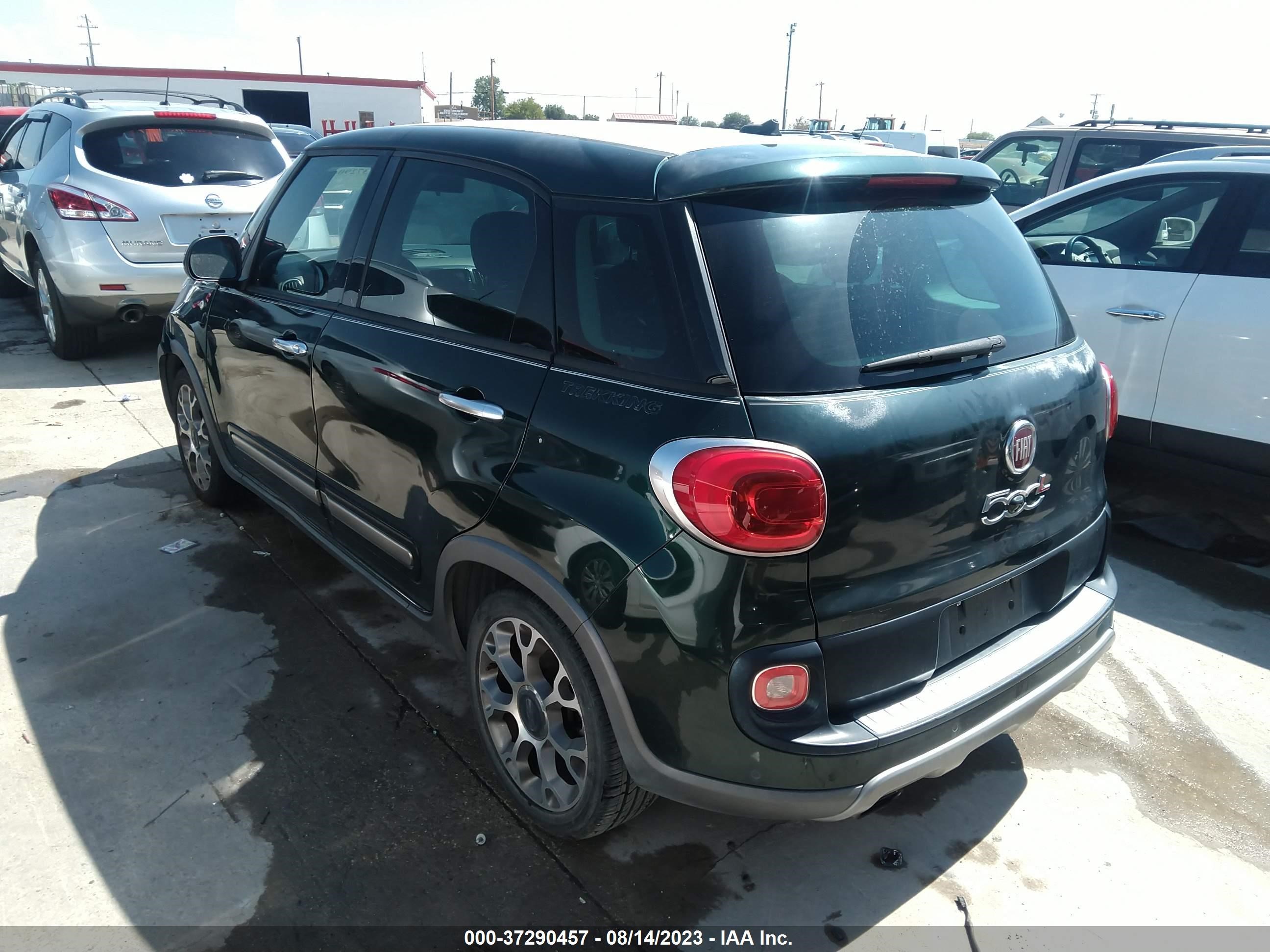 Photo 2 VIN: ZFBCFADH6EZ010555 - FIAT 500L 