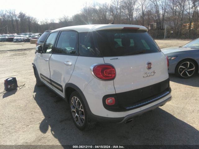 Photo 2 VIN: ZFBCFADH6EZ010989 - FIAT 500L 