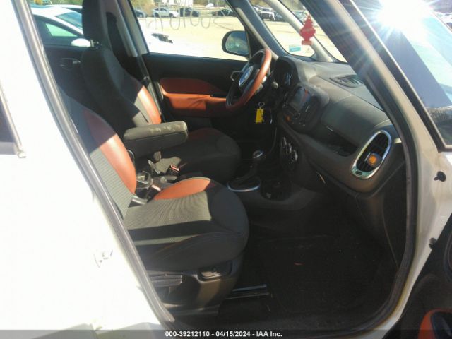 Photo 4 VIN: ZFBCFADH6EZ010989 - FIAT 500L 