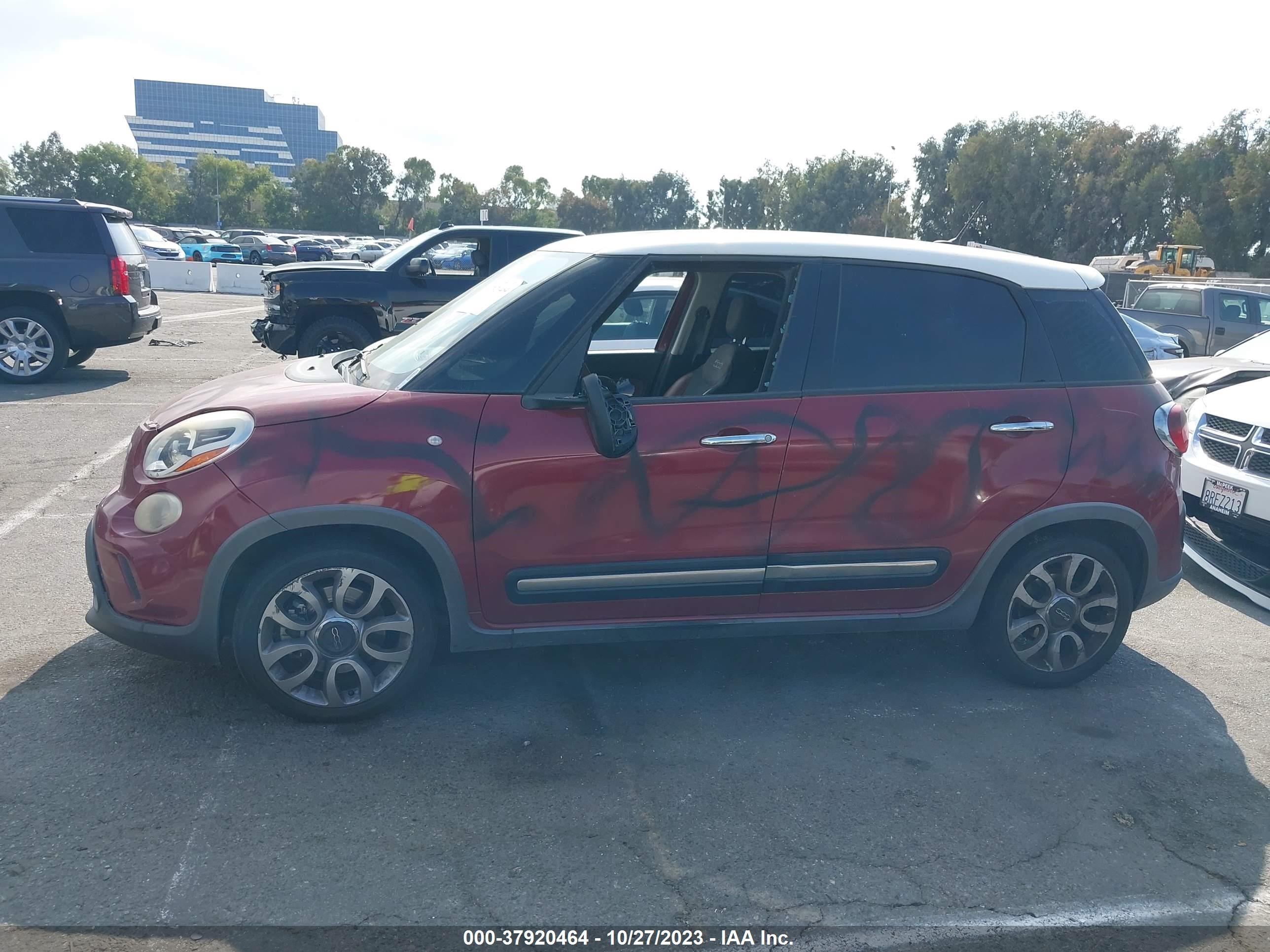 Photo 13 VIN: ZFBCFADH7FZ032727 - FIAT 500L 