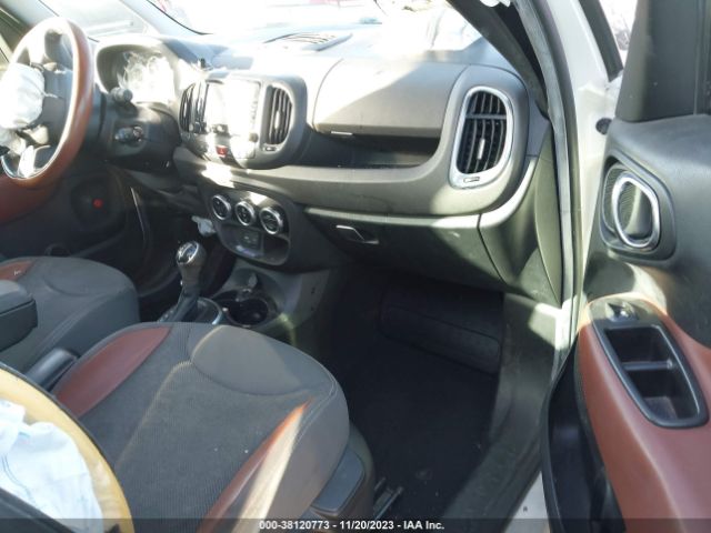 Photo 4 VIN: ZFBCFADH9EZ011795 - FIAT 500L 