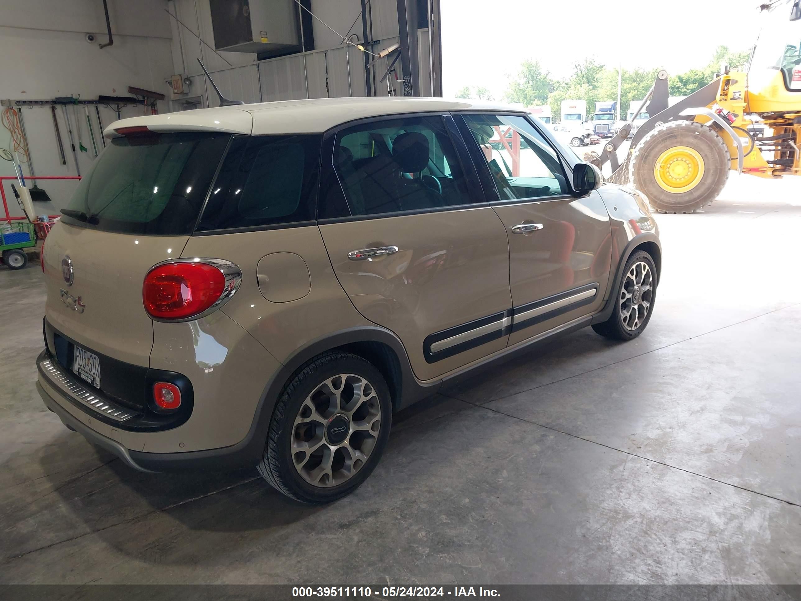 Photo 3 VIN: ZFBCFADHXFZ033693 - FIAT 500L TREKK 