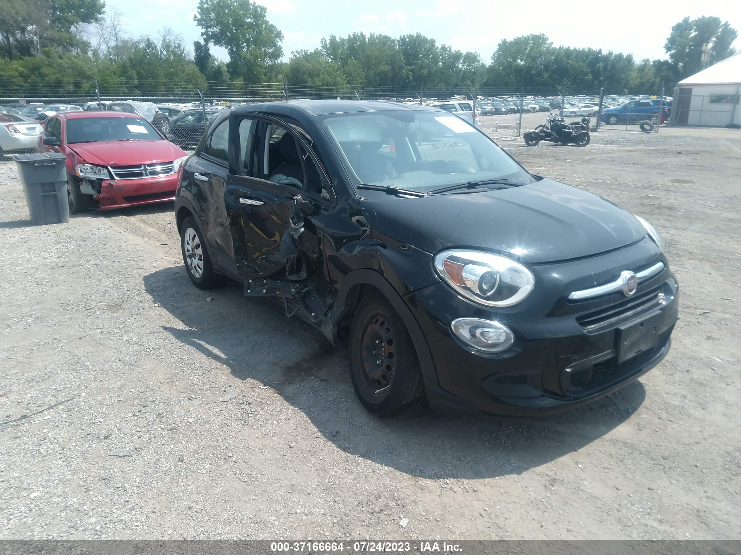 Photo 0 VIN: ZFBCFXAT0GP325094 - FIAT 500X 