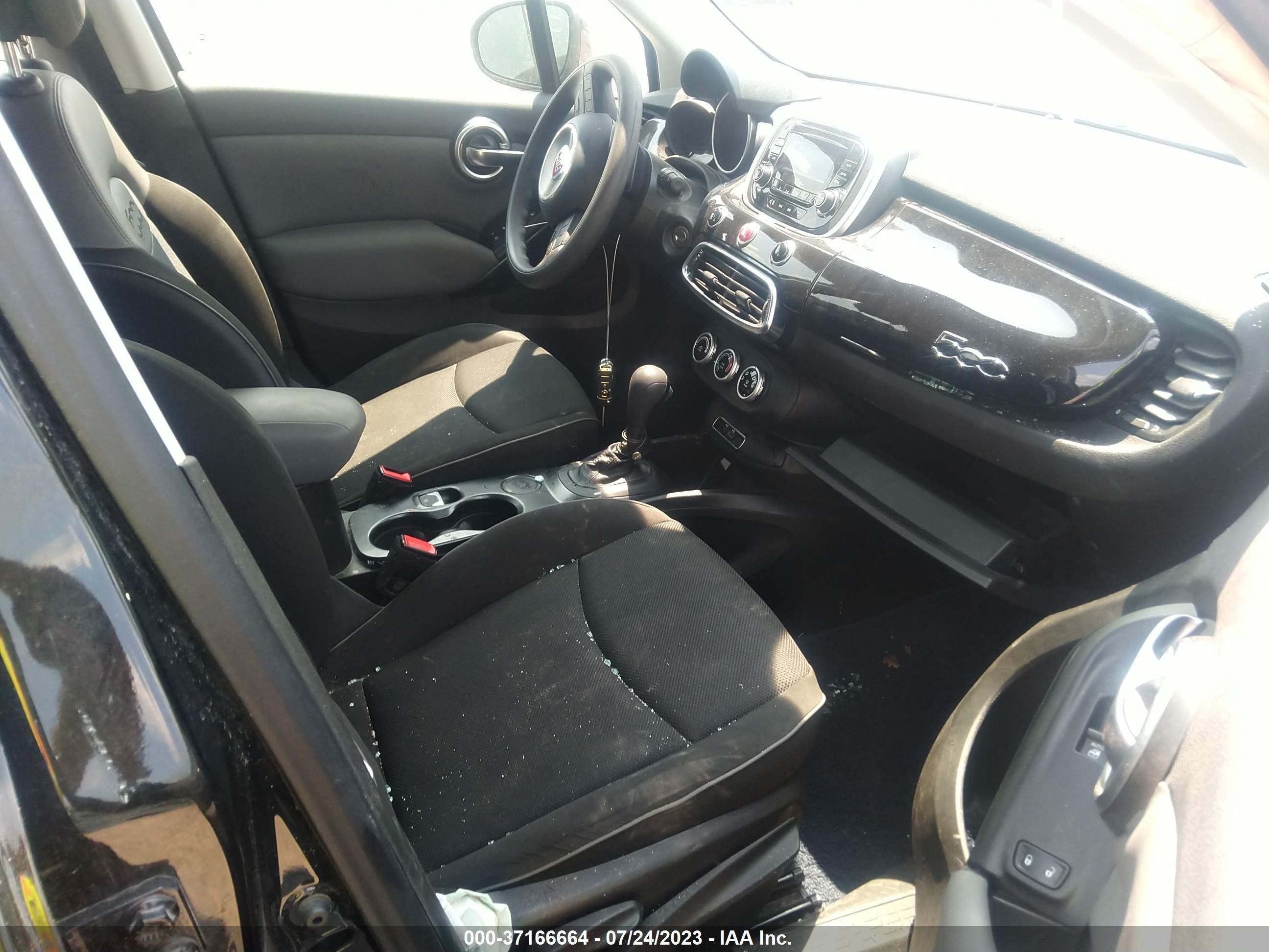 Photo 4 VIN: ZFBCFXAT0GP325094 - FIAT 500X 