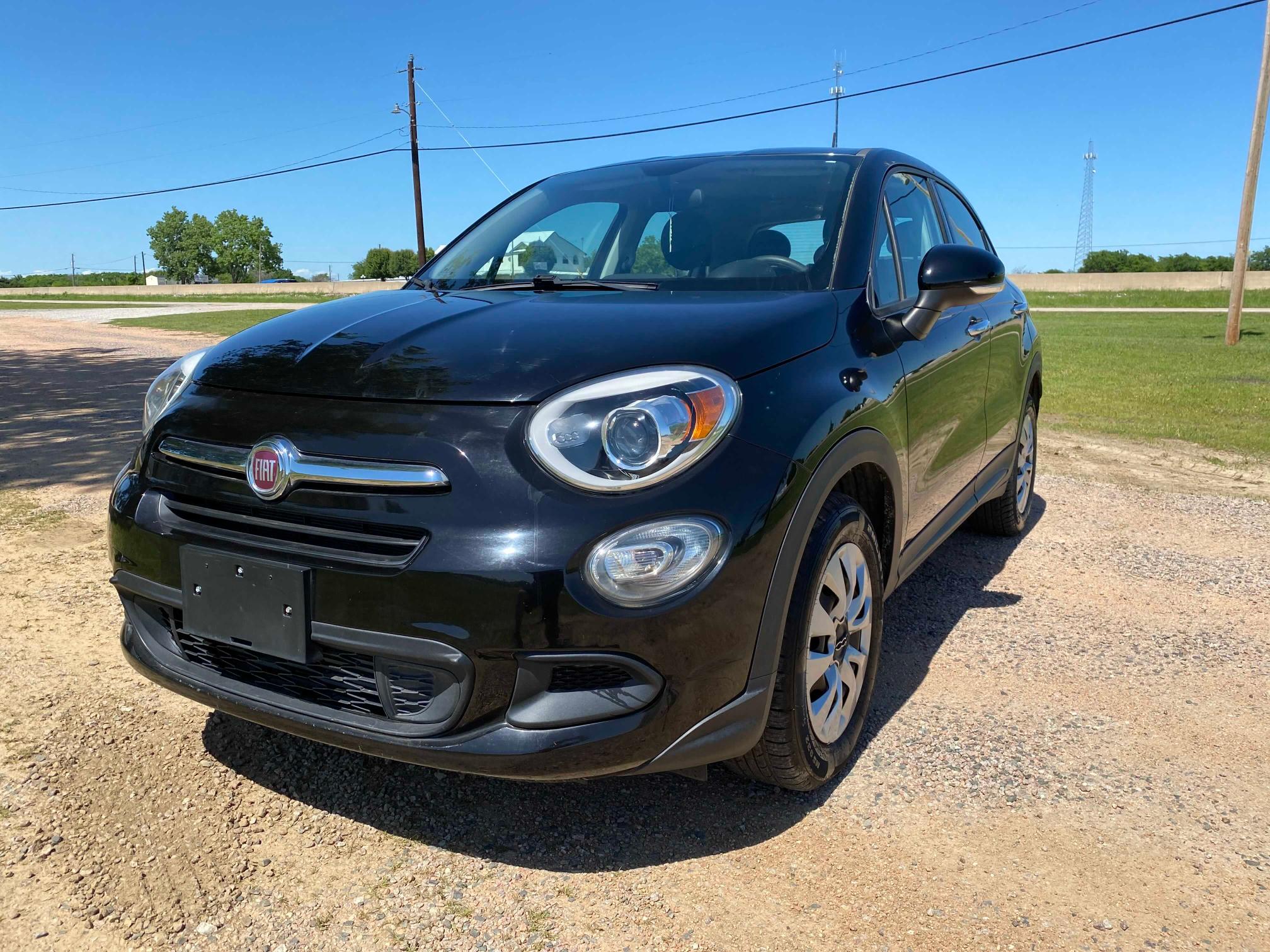 Photo 1 VIN: ZFBCFXAW0GP337889 - FIAT 500X POP 