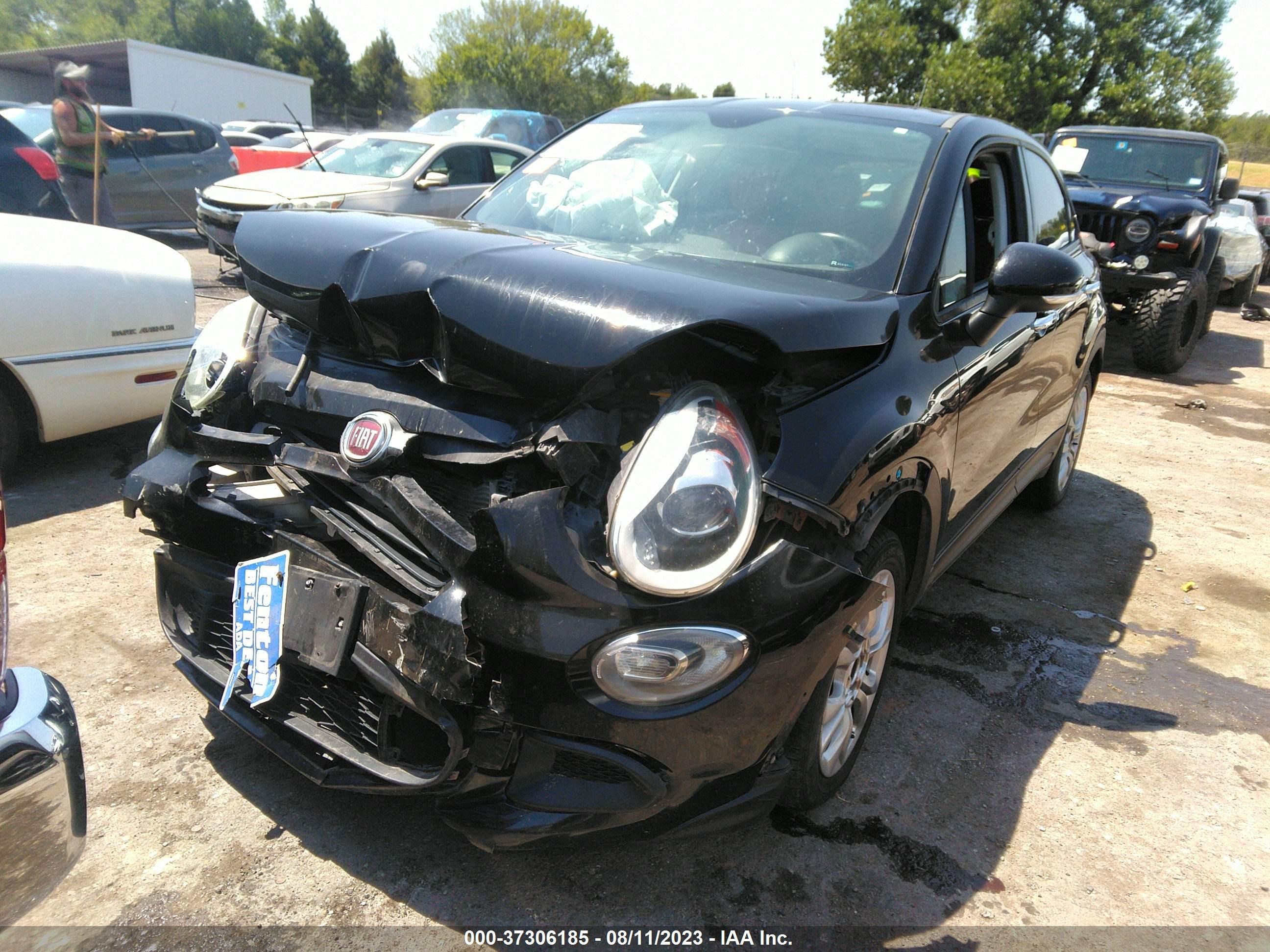 Photo 1 VIN: ZFBCFXBT0GP366931 - FIAT 500X 