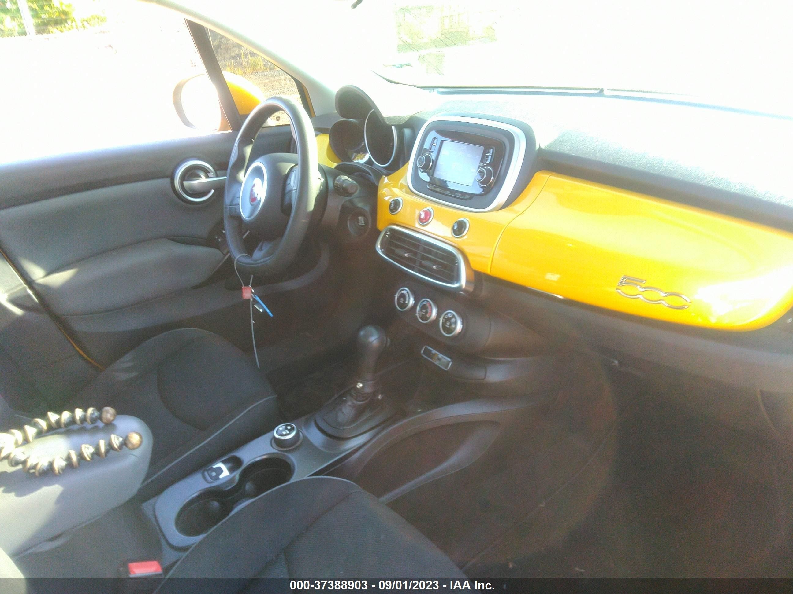 Photo 4 VIN: ZFBCFXBT1GP393460 - FIAT 500X 