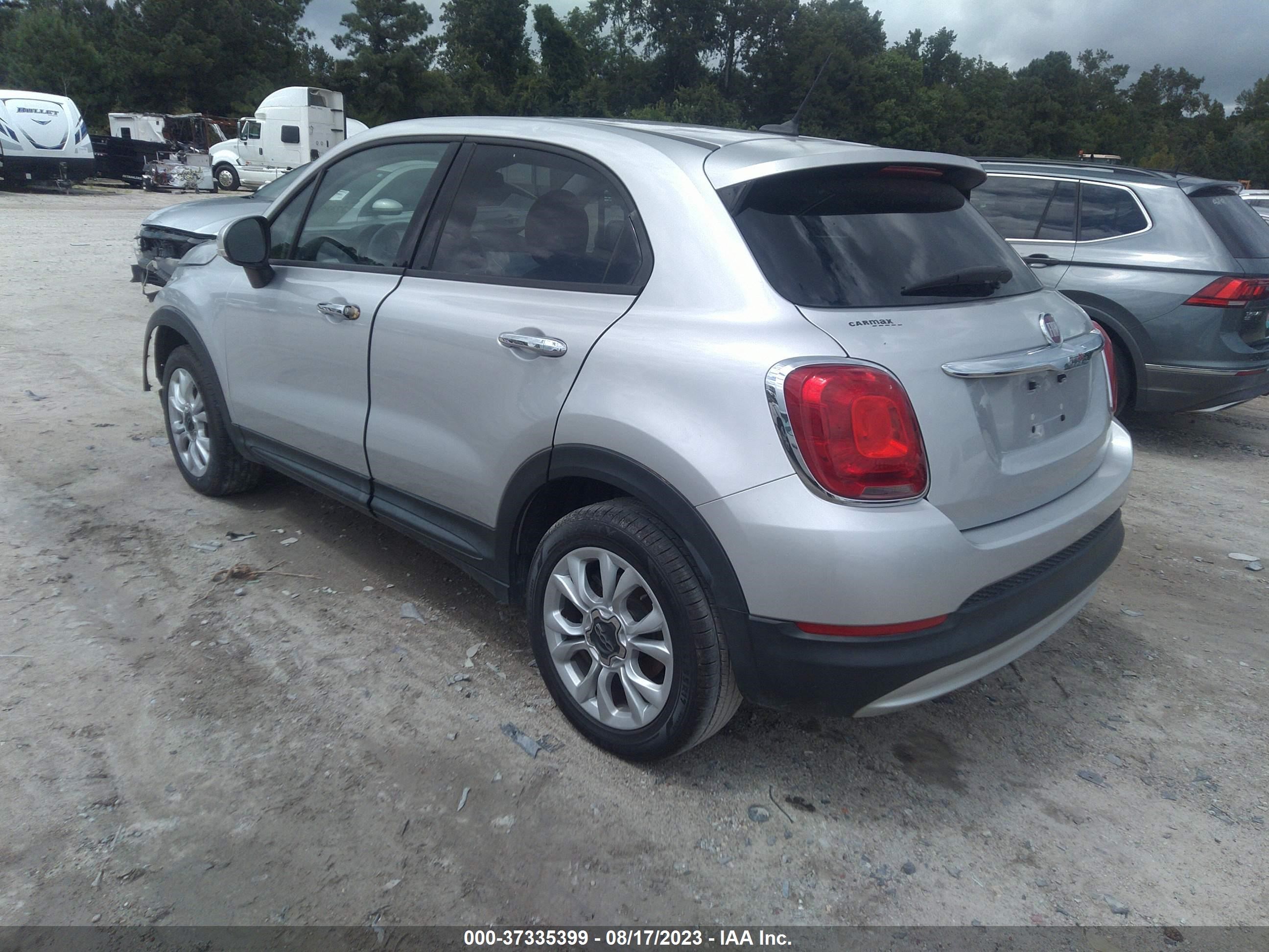 Photo 2 VIN: ZFBCFXBT3GP439905 - FIAT 500X 