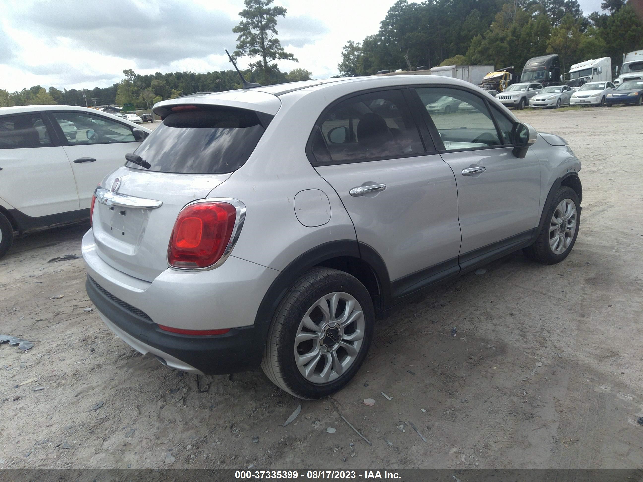 Photo 3 VIN: ZFBCFXBT3GP439905 - FIAT 500X 