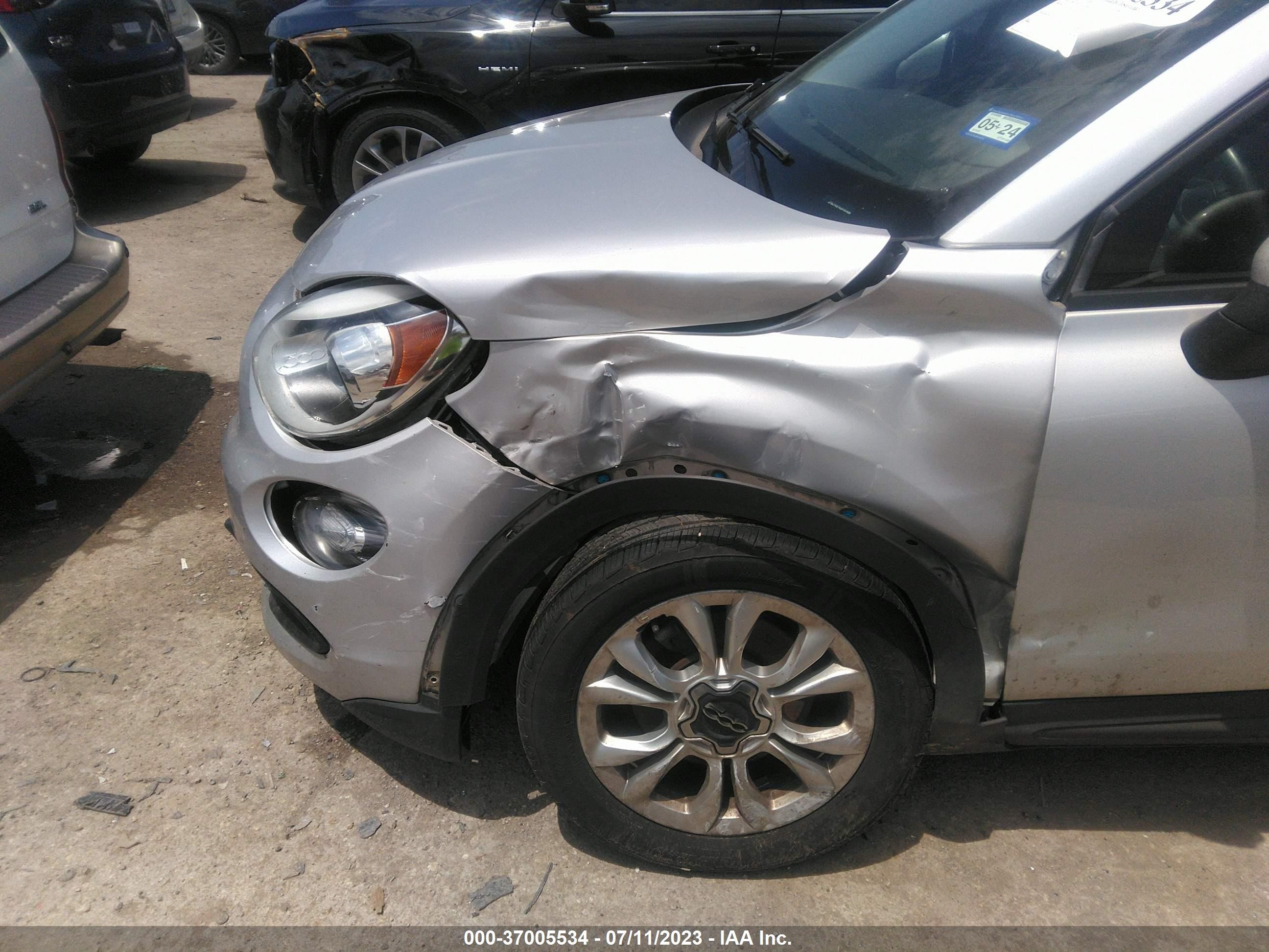 Photo 5 VIN: ZFBCFXBT4GP391489 - FIAT 500X 