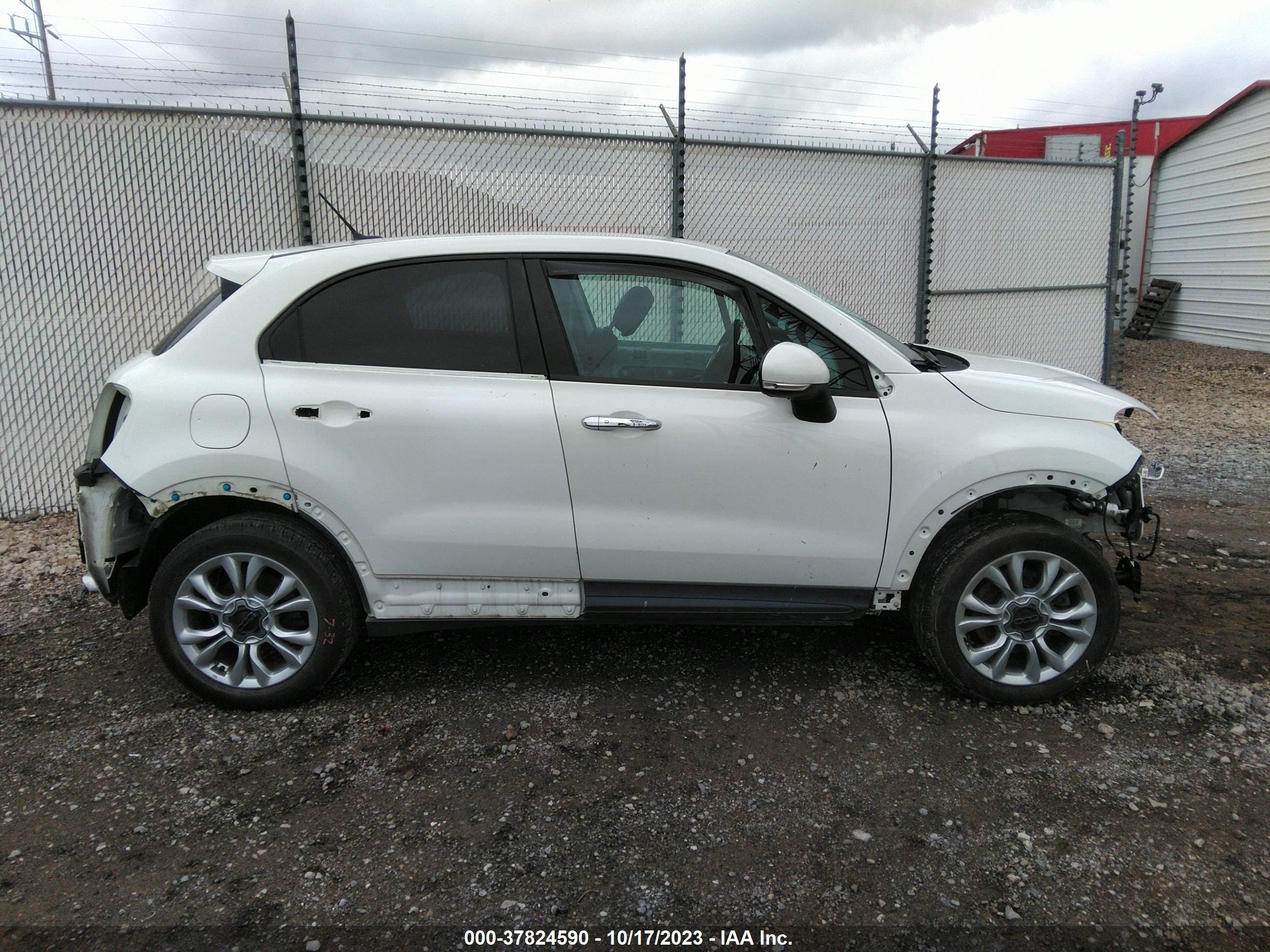 Photo 13 VIN: ZFBCFXBT5GP440974 - FIAT 500X 