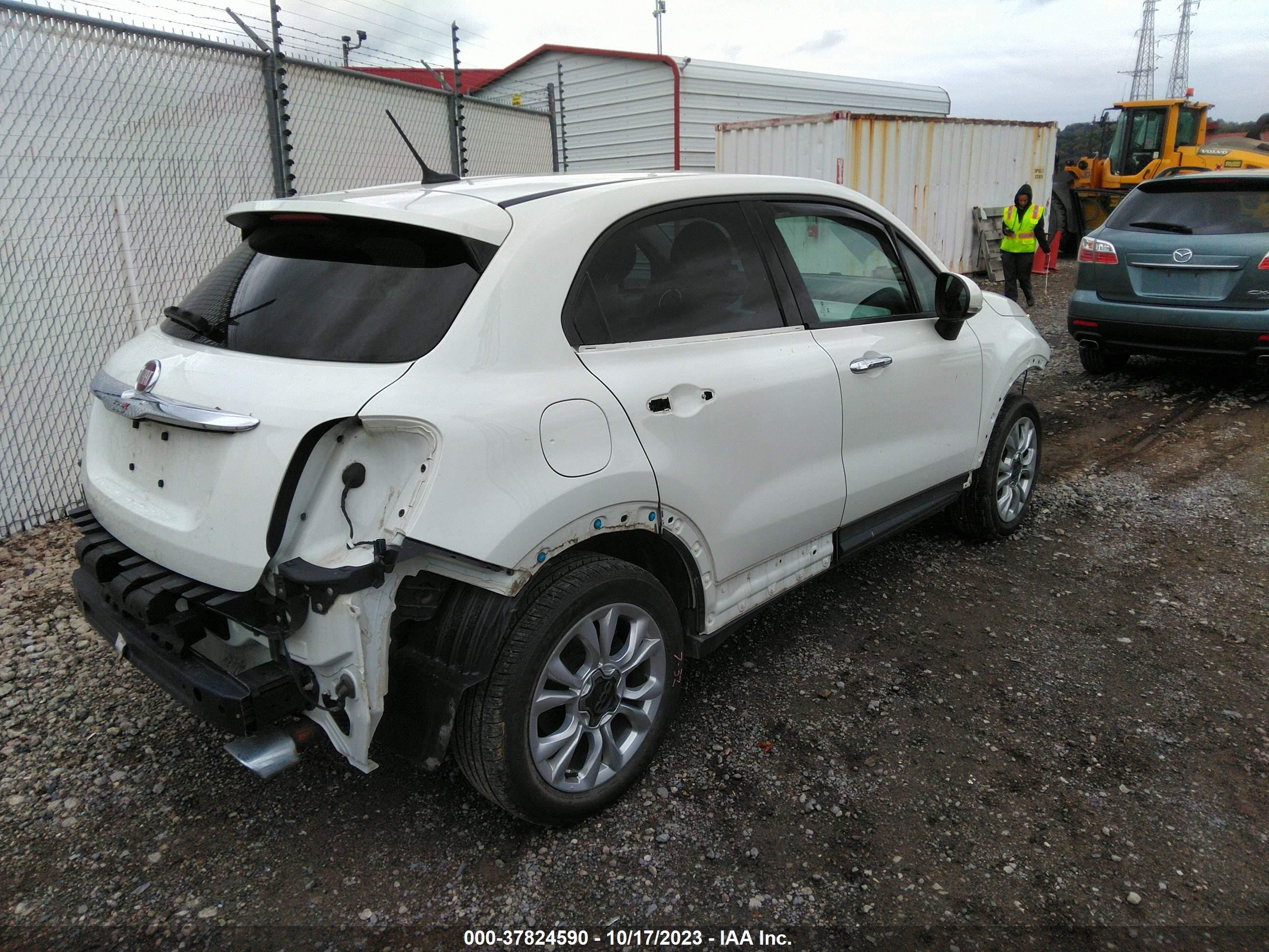 Photo 3 VIN: ZFBCFXBT5GP440974 - FIAT 500X 