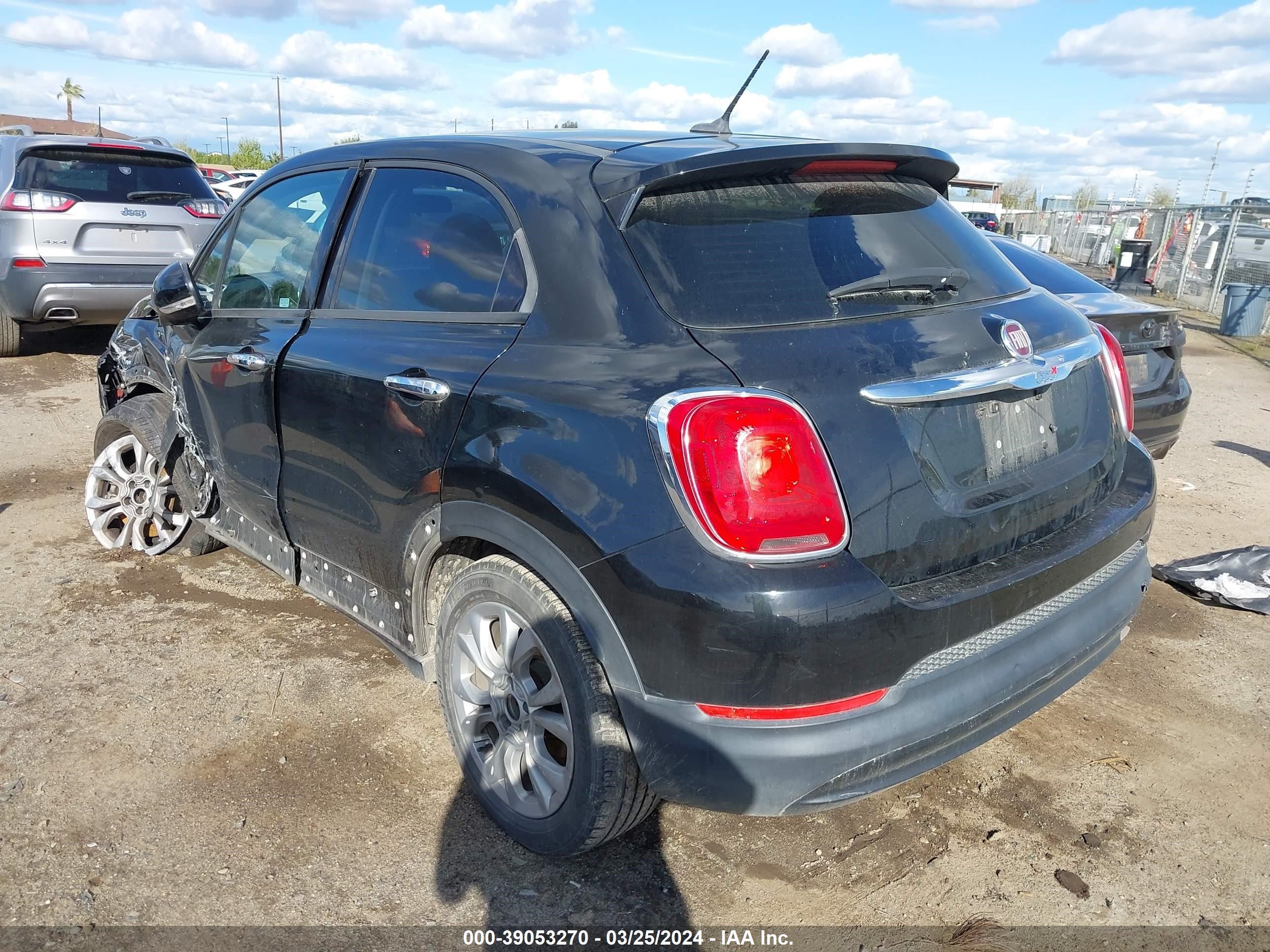 Photo 2 VIN: ZFBCFXBT5GP466927 - FIAT 500X 