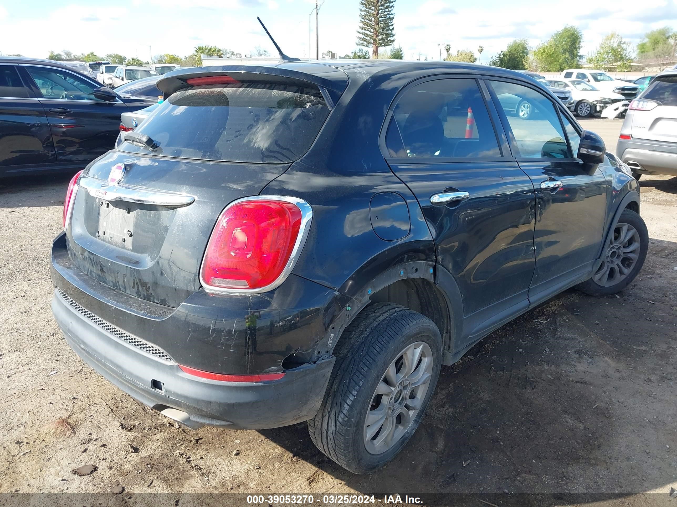 Photo 3 VIN: ZFBCFXBT5GP466927 - FIAT 500X 