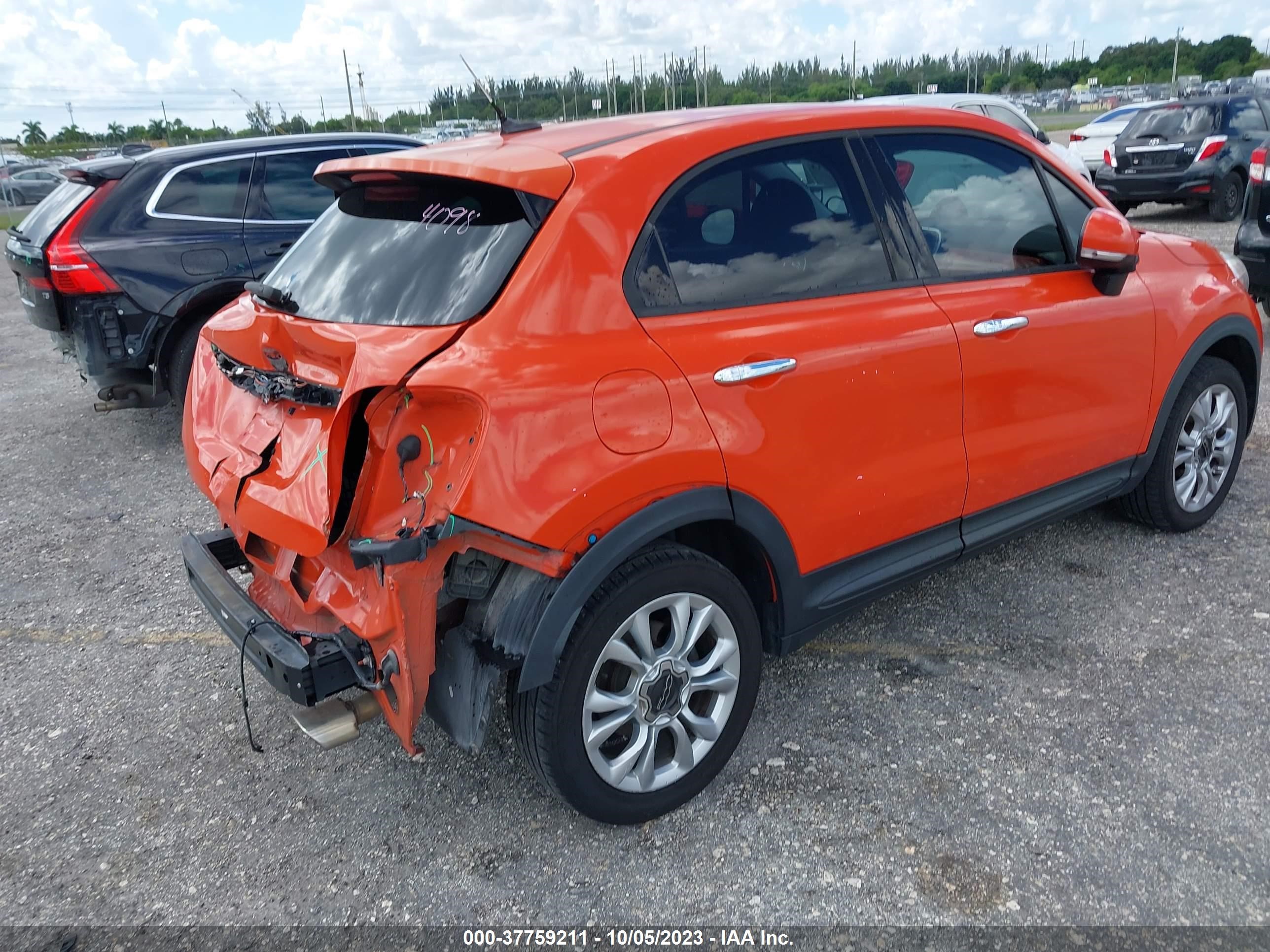 Photo 3 VIN: ZFBCFXBT9GP376776 - FIAT 500X 