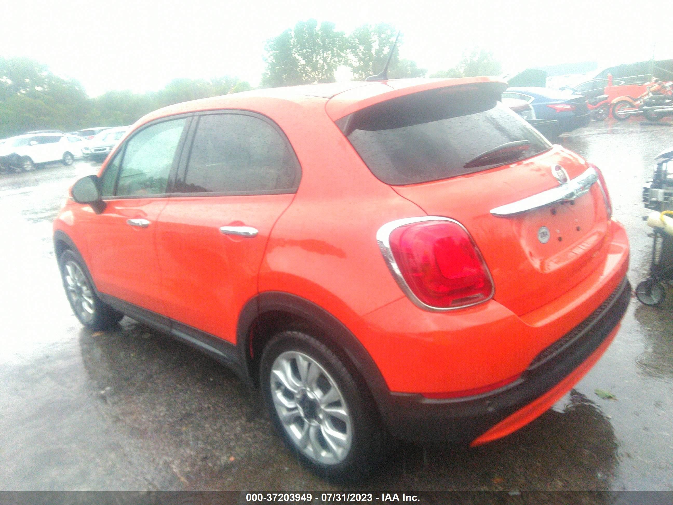 Photo 2 VIN: ZFBCFXBTXGP362188 - FIAT 500X 