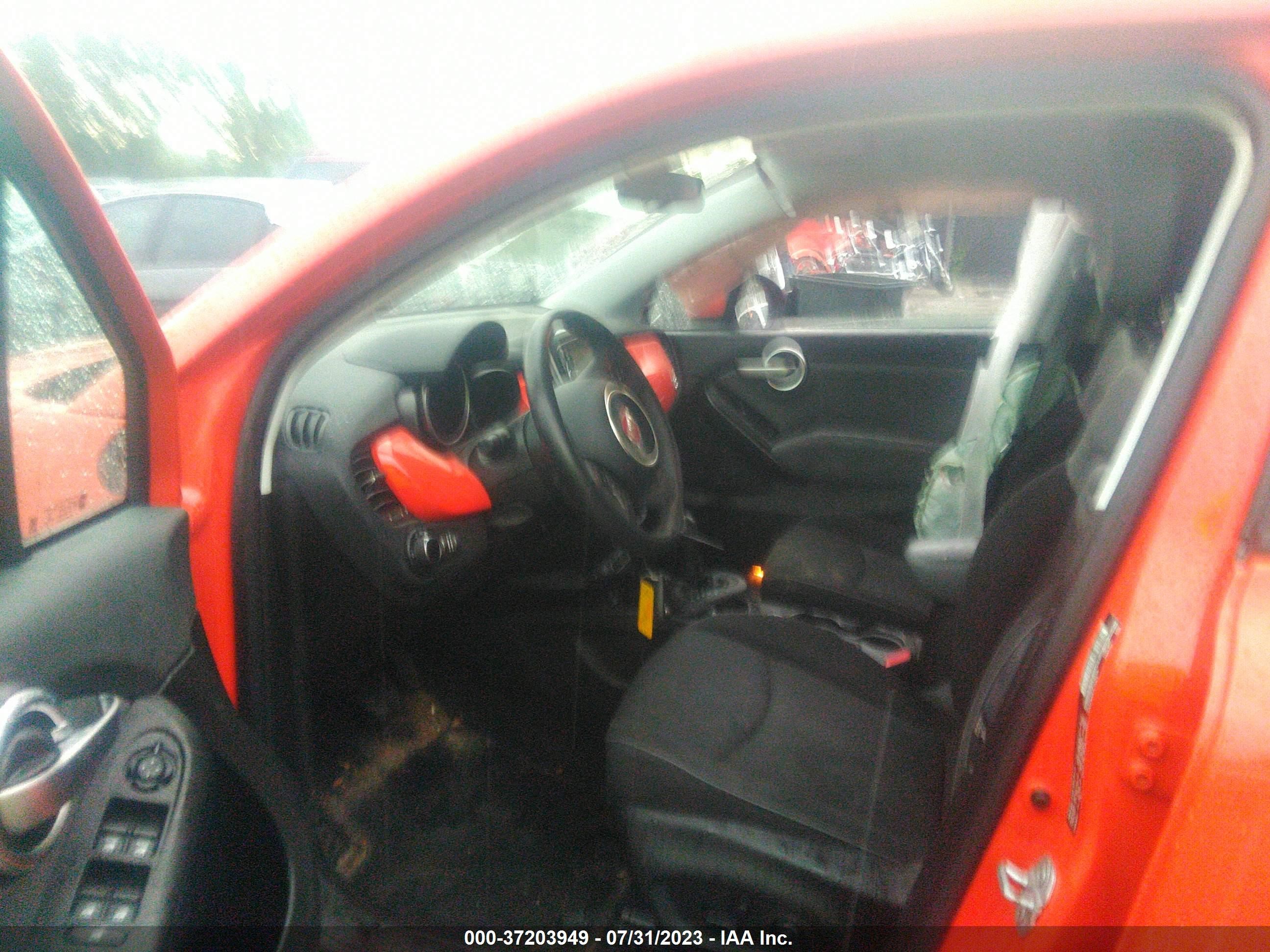 Photo 4 VIN: ZFBCFXBTXGP362188 - FIAT 500X 