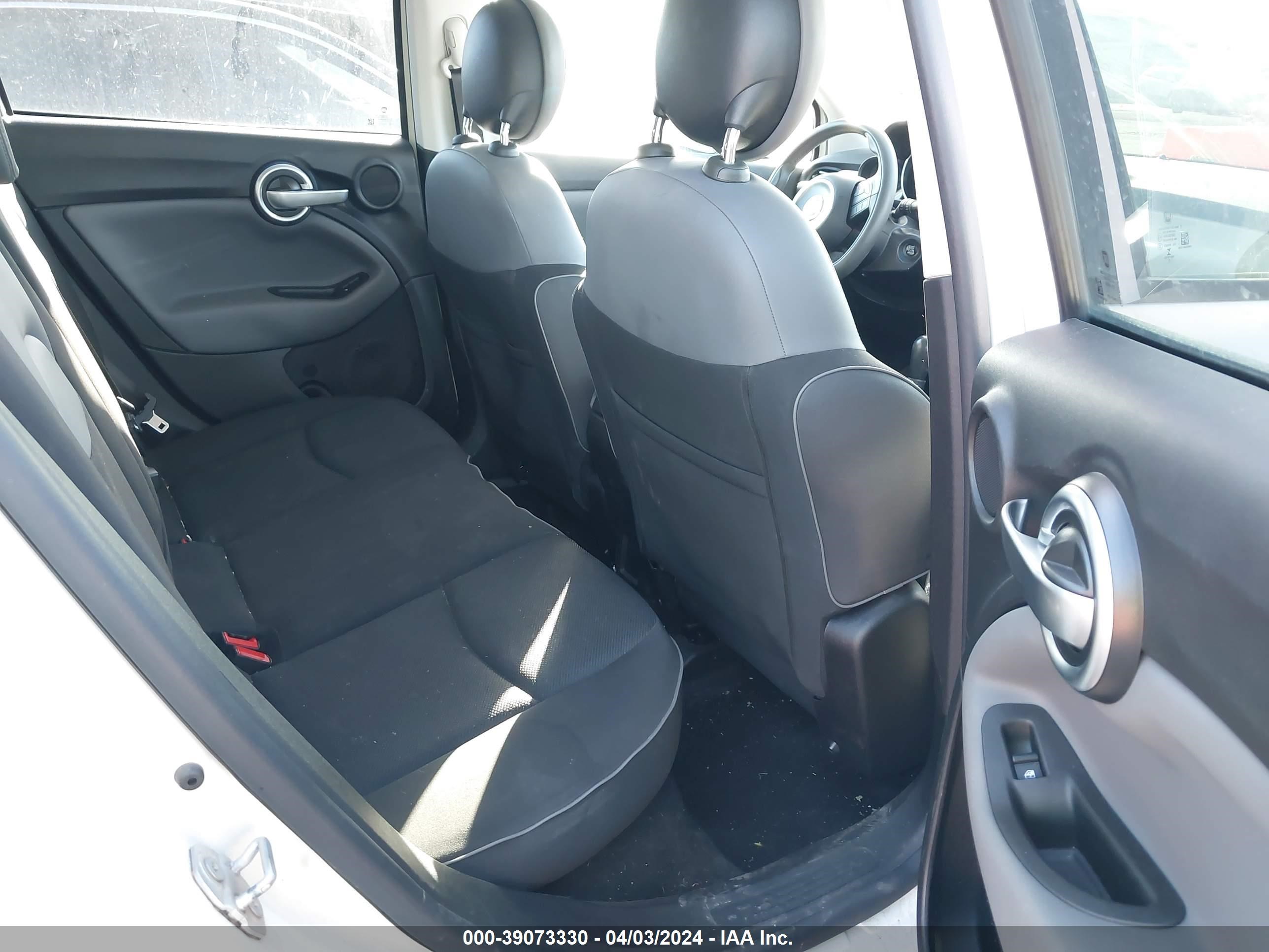 Photo 7 VIN: ZFBCFXBTXGP502076 - FIAT 500X 