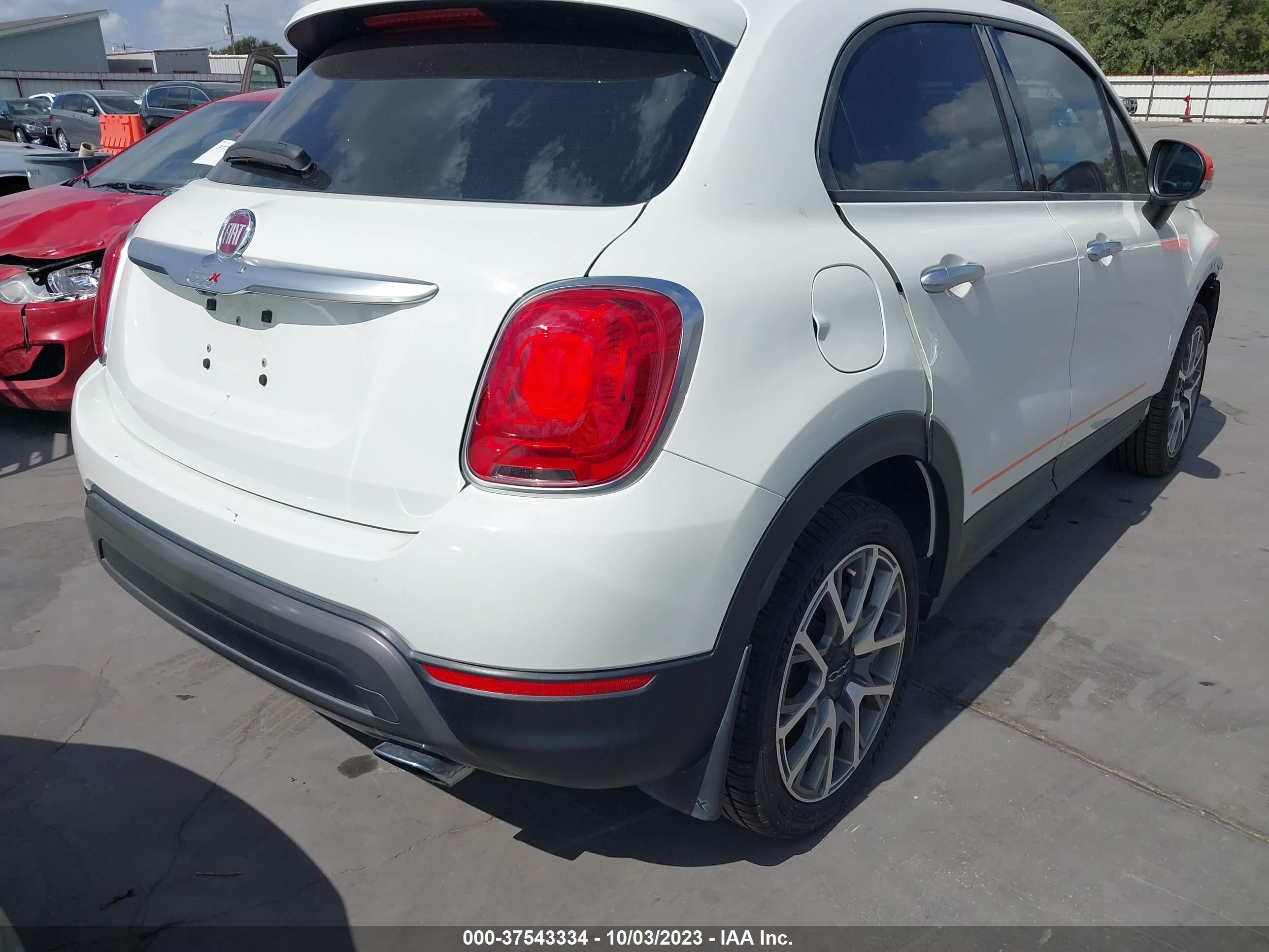 Photo 3 VIN: ZFBCFXCB5JP708600 - FIAT 500X 