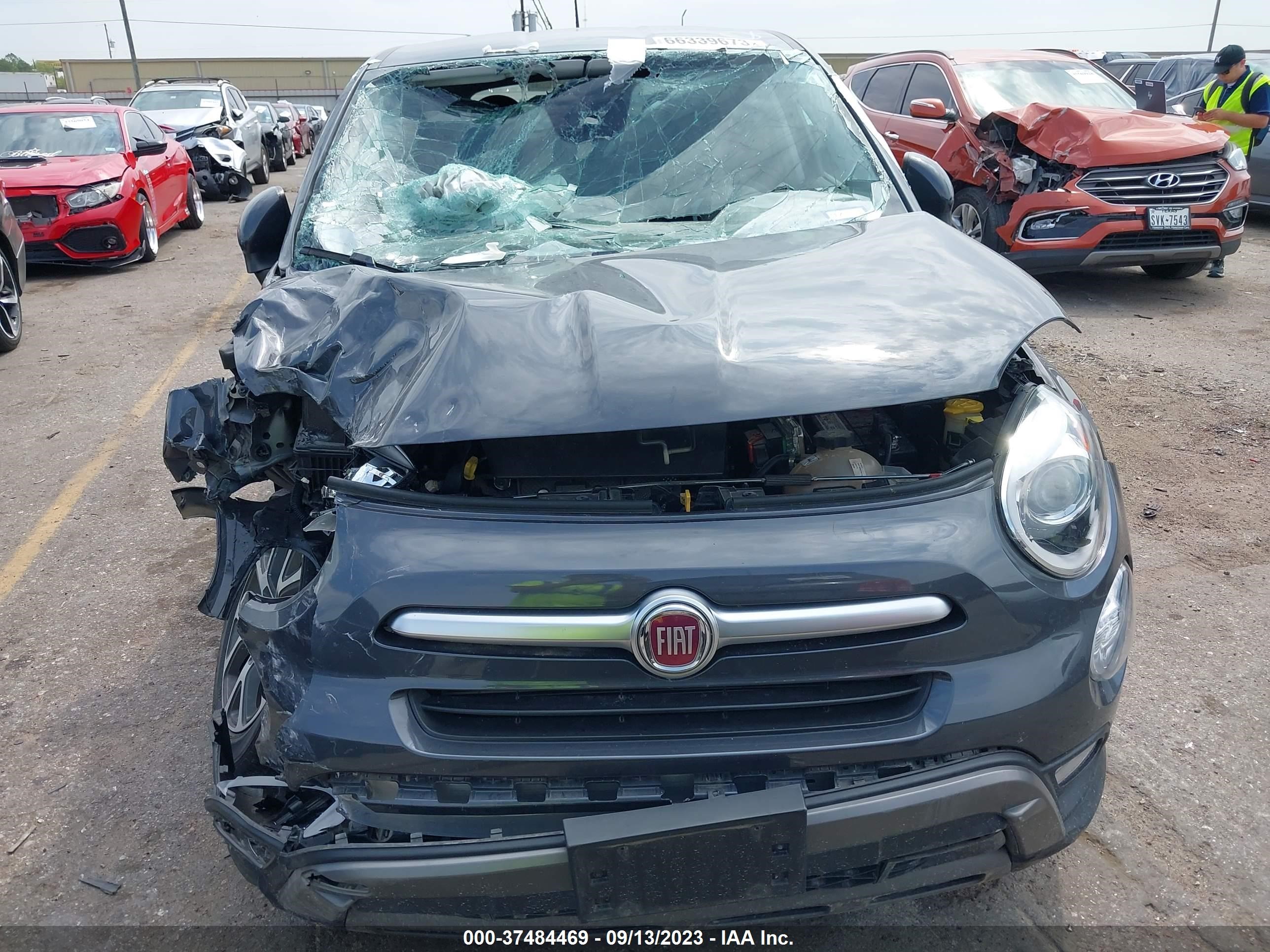 Photo 11 VIN: ZFBCFXCB7JP686566 - FIAT 500X 