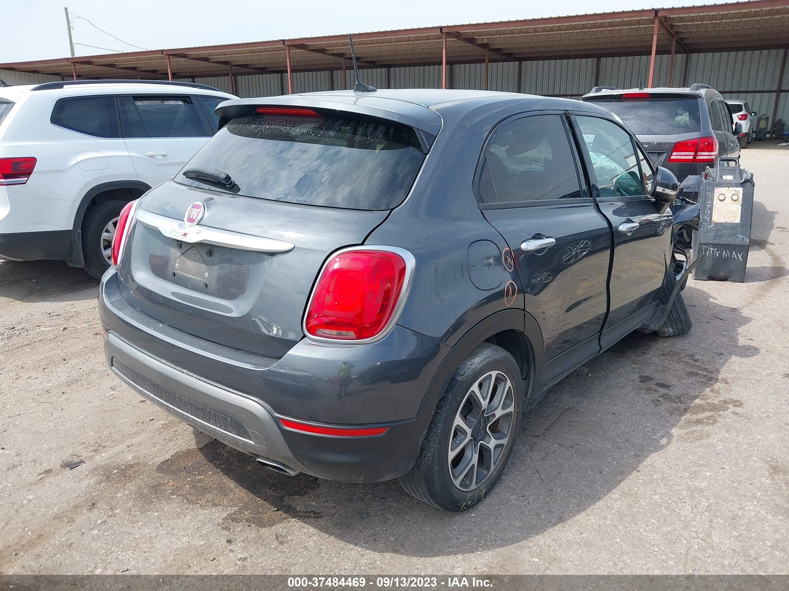 Photo 3 VIN: ZFBCFXCB7JP686566 - FIAT 500X 