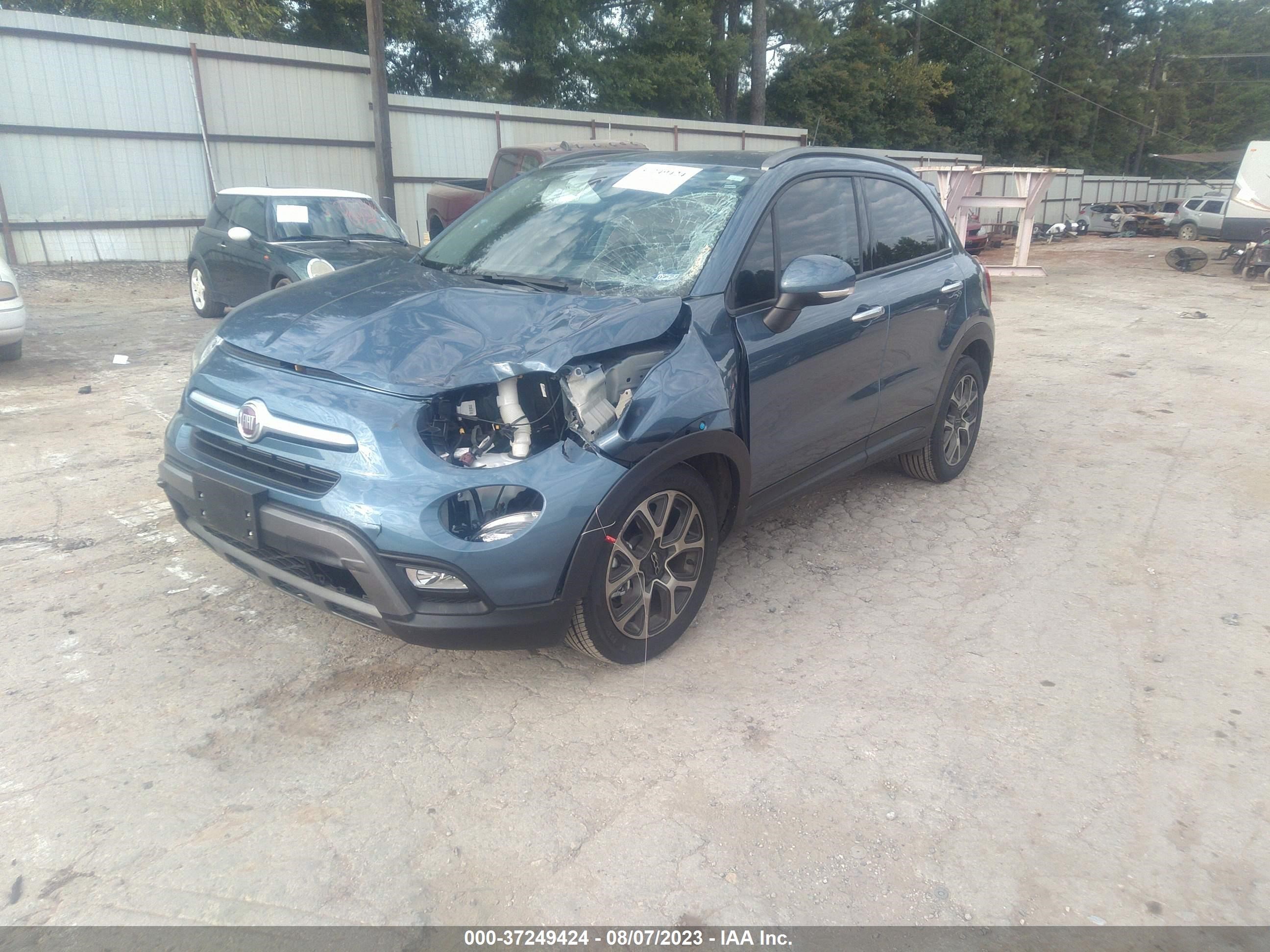 Photo 1 VIN: ZFBCFXCB8JP652023 - FIAT 500X 