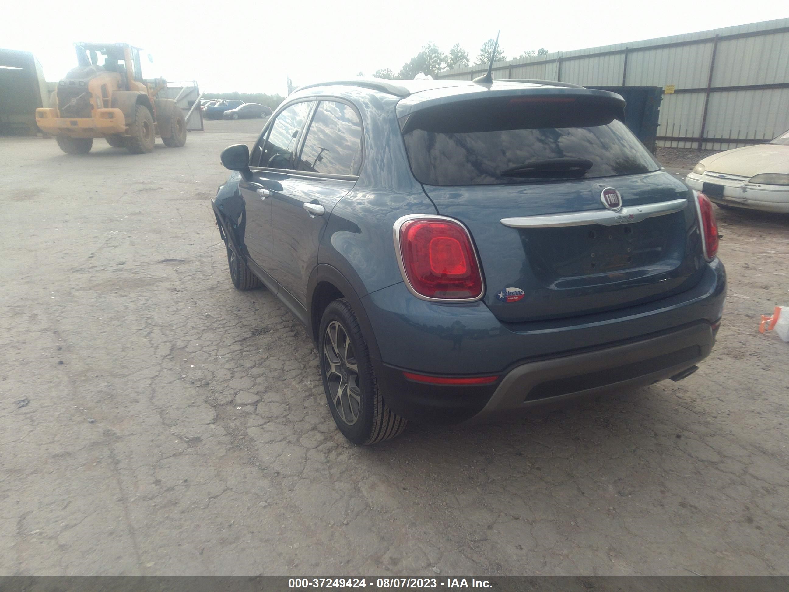 Photo 2 VIN: ZFBCFXCB8JP652023 - FIAT 500X 