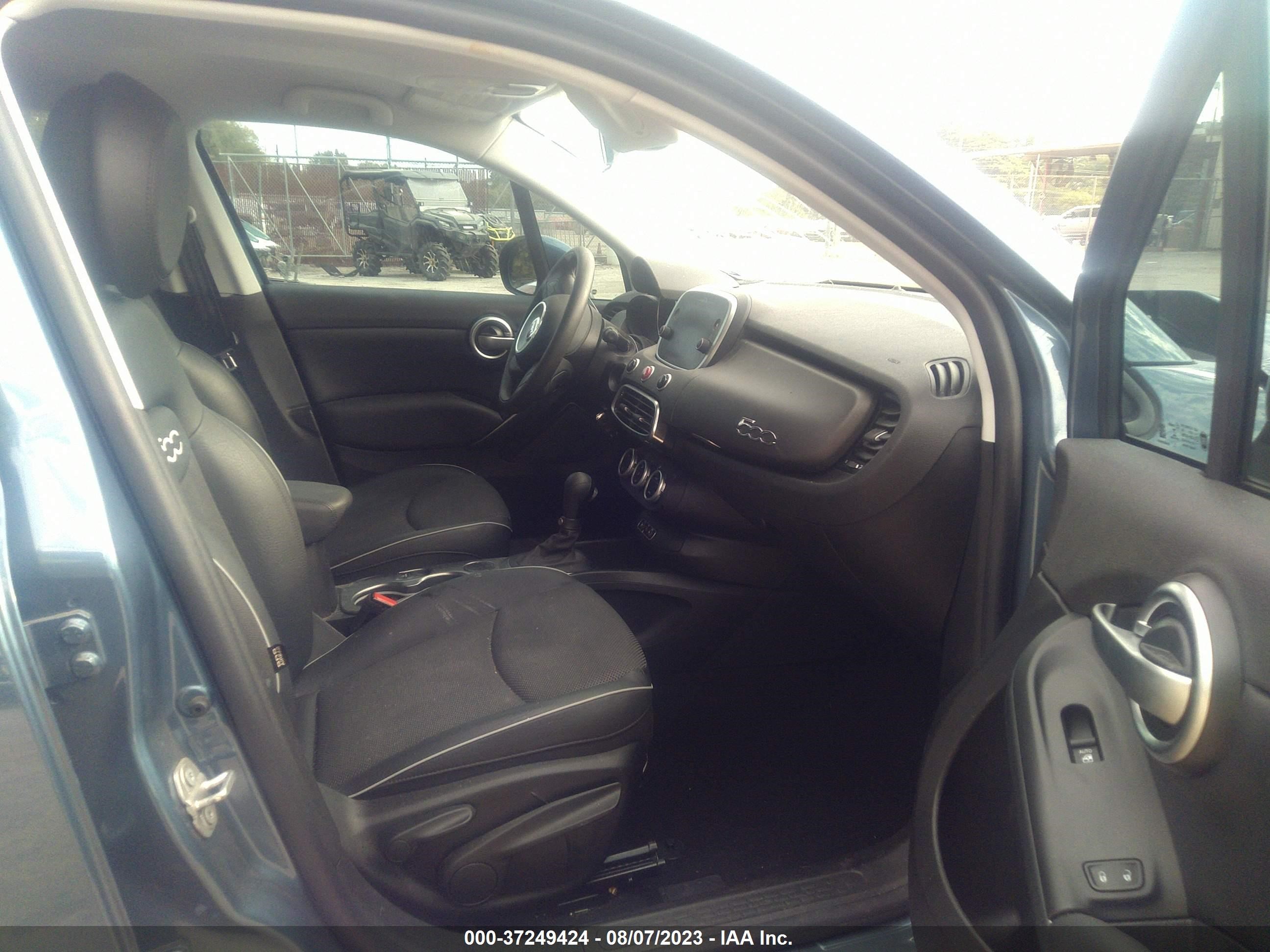 Photo 4 VIN: ZFBCFXCB8JP652023 - FIAT 500X 