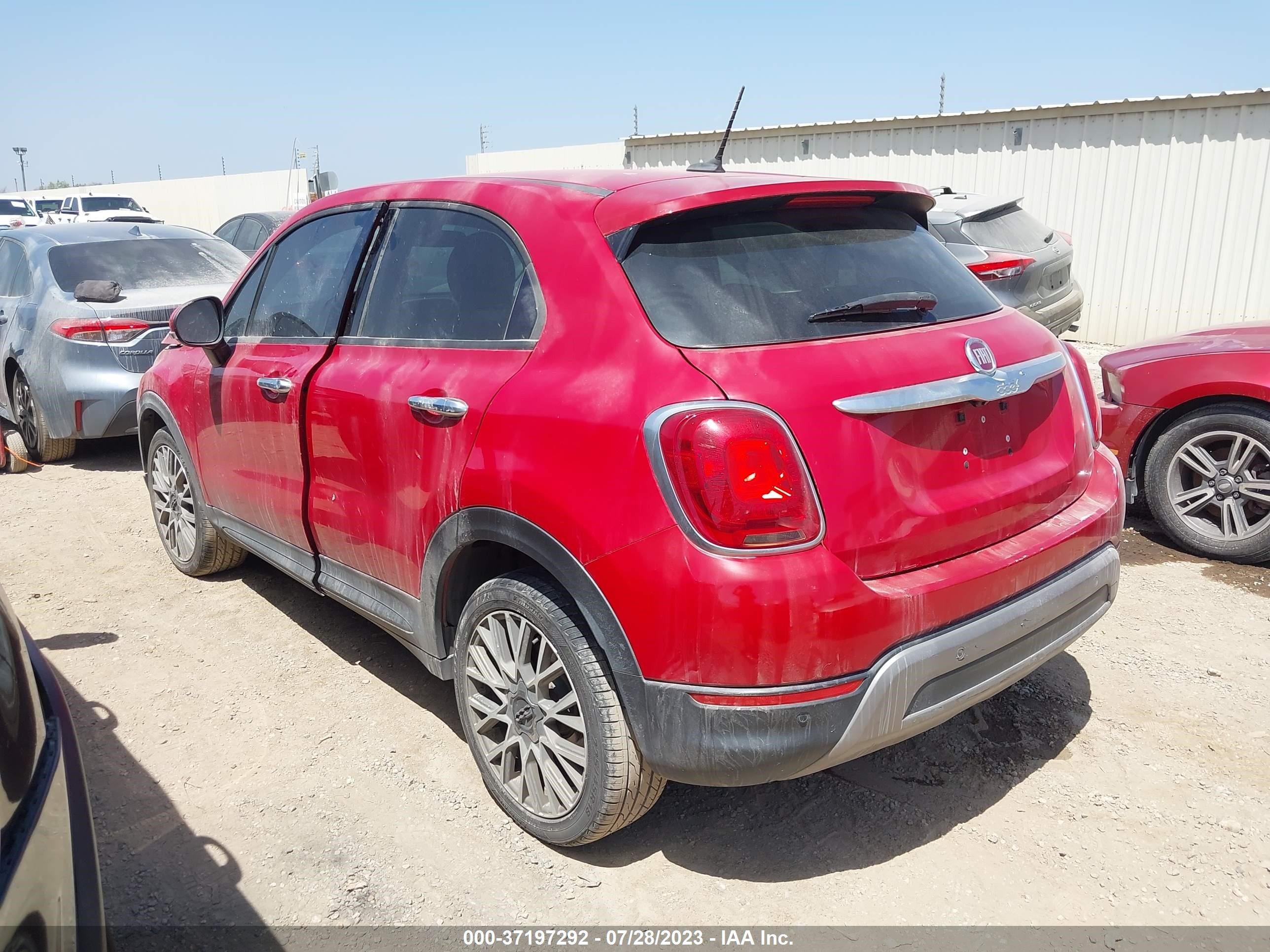 Photo 2 VIN: ZFBCFXCT3GP303143 - FIAT 500X 