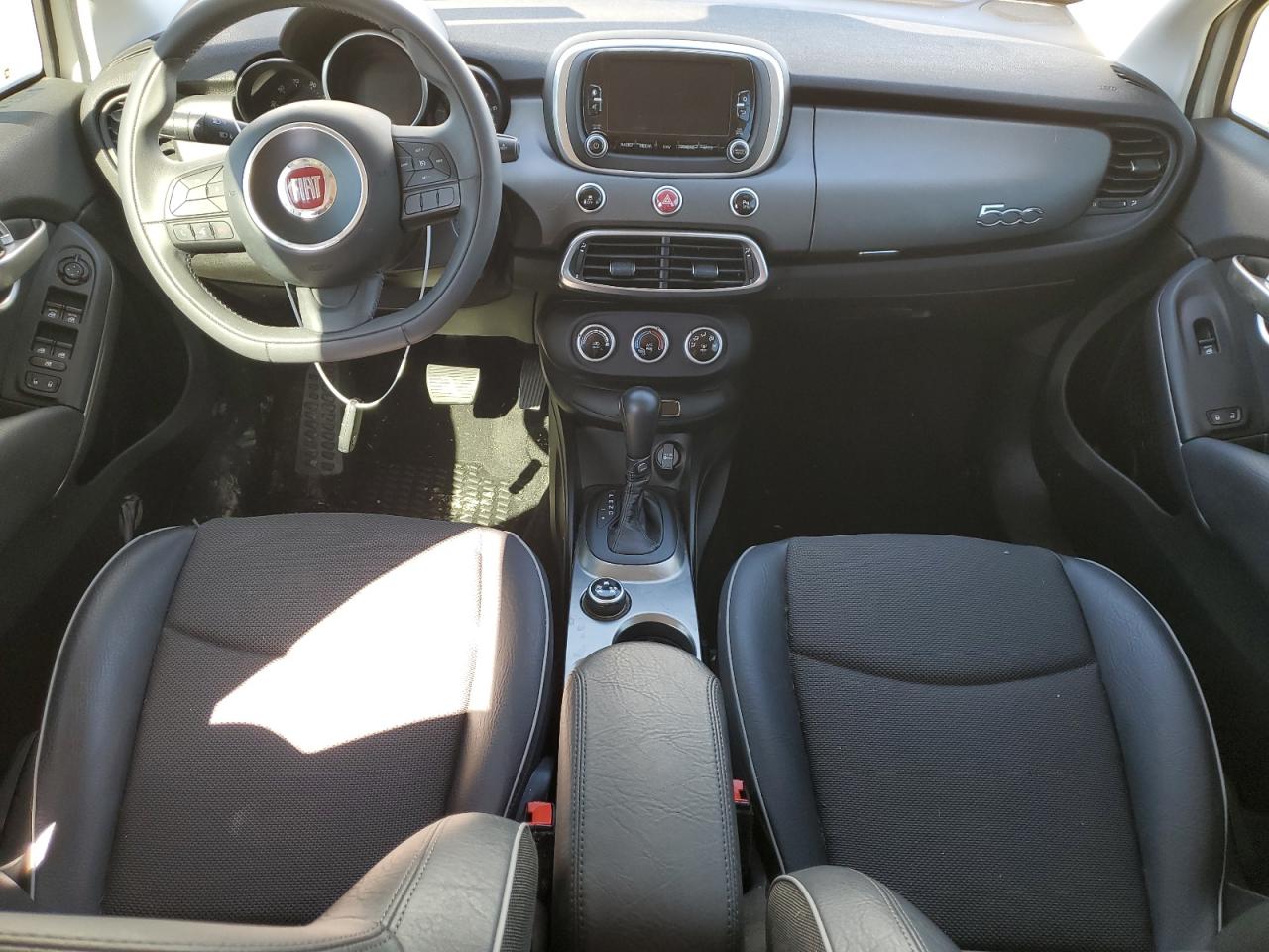 Photo 7 VIN: ZFBCFXCTXGP379166 - FIAT 500 