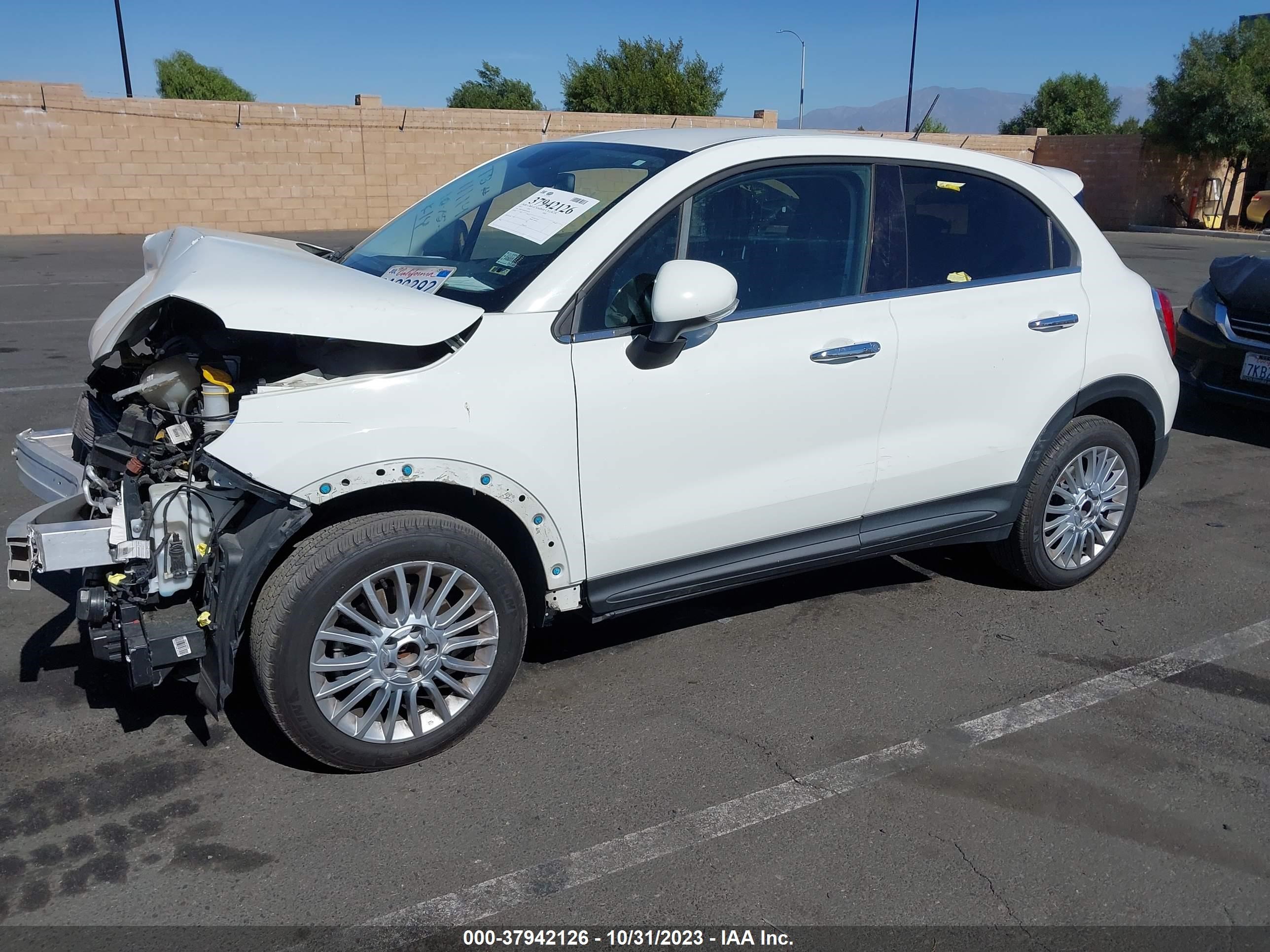 Photo 1 VIN: ZFBCFXDB5HP570730 - FIAT 500X 