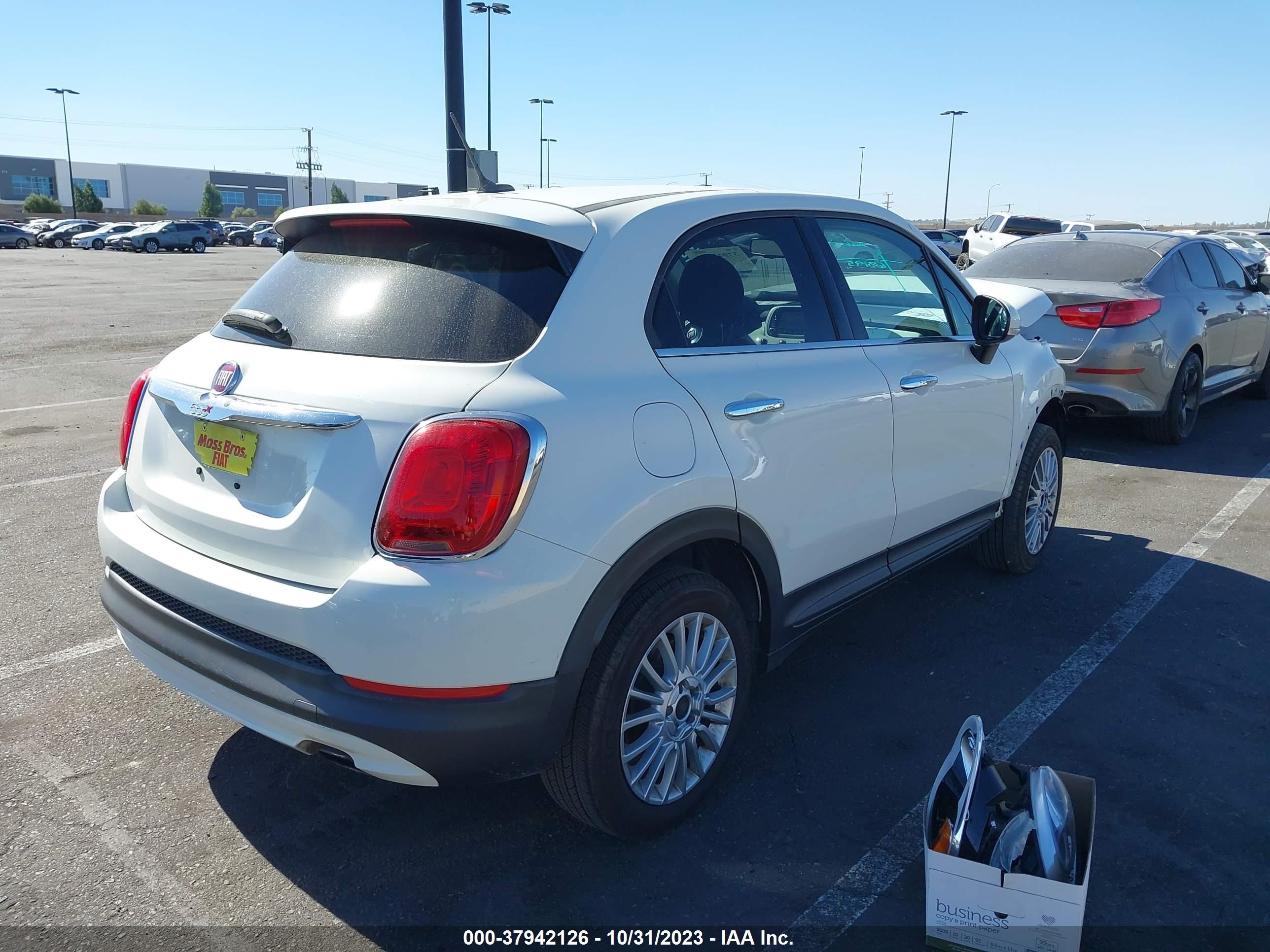 Photo 3 VIN: ZFBCFXDB5HP570730 - FIAT 500X 