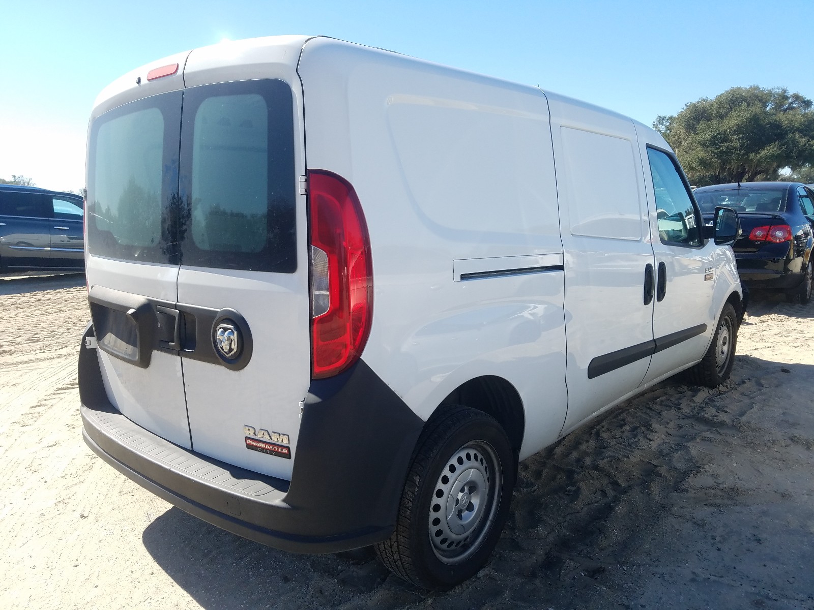 Photo 3 VIN: ZFBERFAT1G6B20507 - RAM PROMASTER 