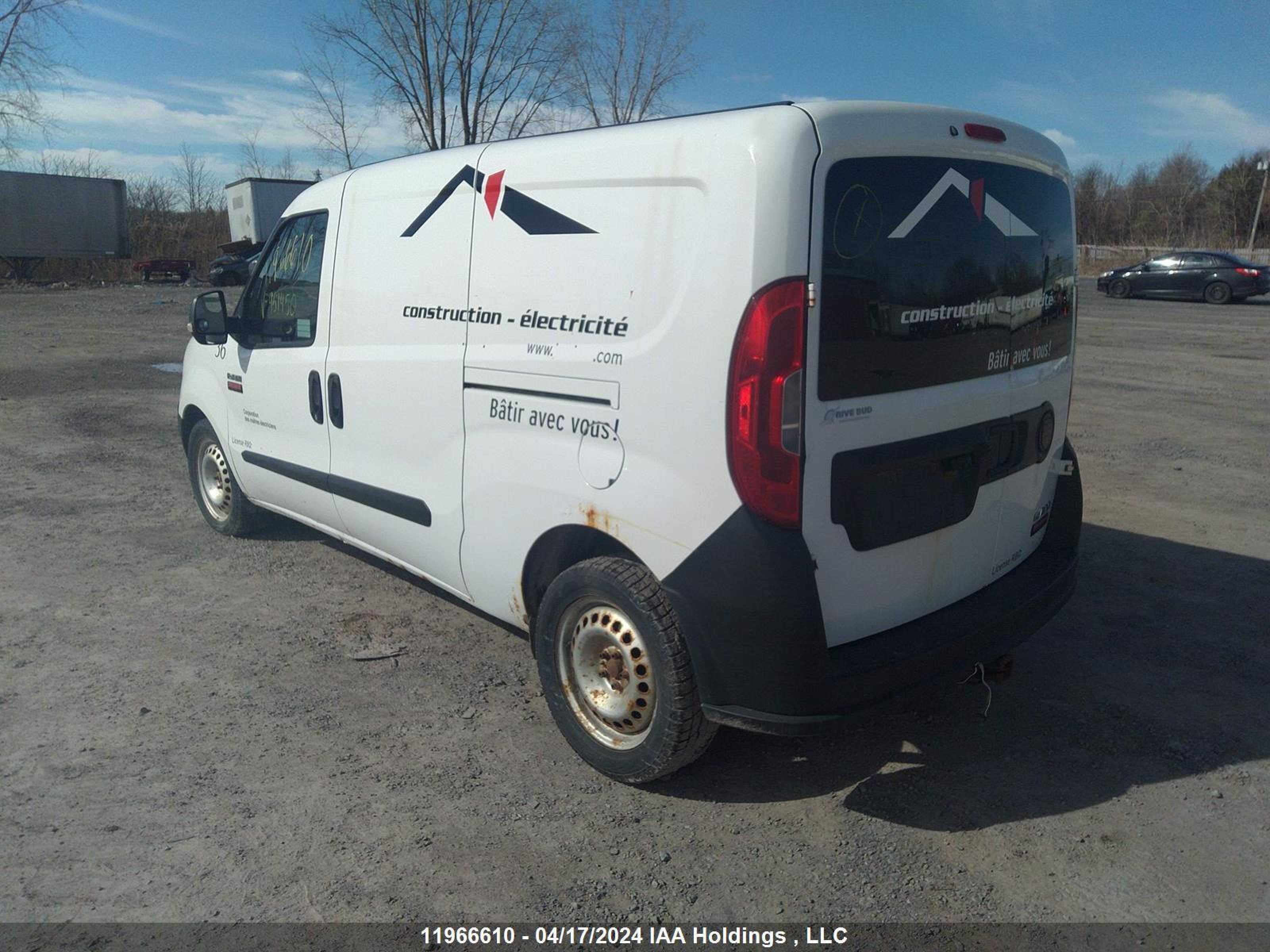 Photo 2 VIN: ZFBERFCTXF6951450 - RAM PROMASTER CITY 